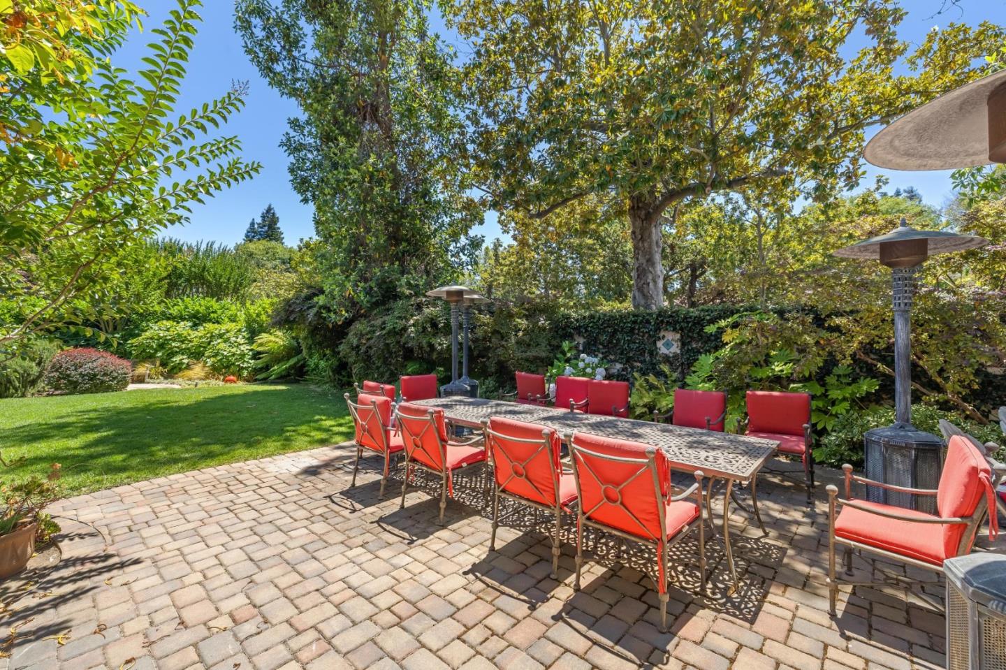 Detail Gallery Image 134 of 151 For 590 Center Dr, Palo Alto,  CA 94301 - 5 Beds | 3 Baths