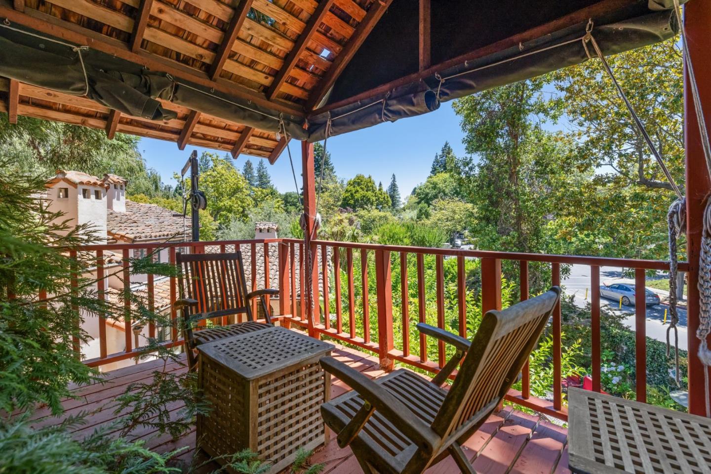 Detail Gallery Image 148 of 151 For 590 Center Dr, Palo Alto,  CA 94301 - 5 Beds | 3 Baths