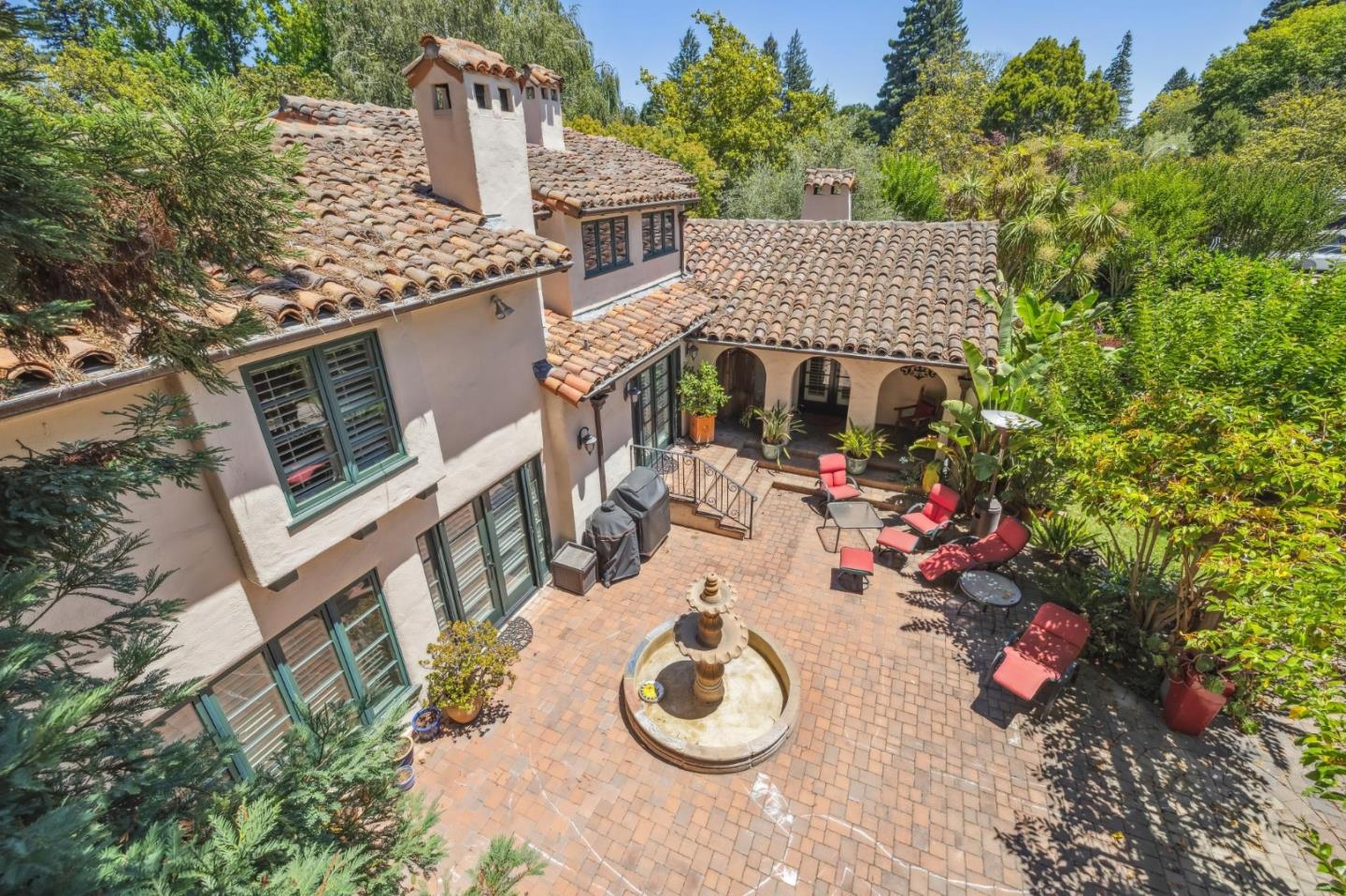 Detail Gallery Image 149 of 151 For 590 Center Dr, Palo Alto,  CA 94301 - 5 Beds | 3 Baths