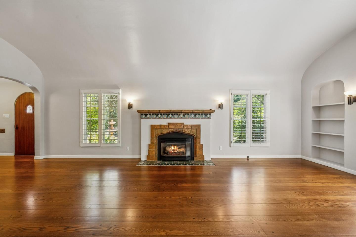 Detail Gallery Image 30 of 151 For 590 Center Dr, Palo Alto,  CA 94301 - 5 Beds | 3 Baths