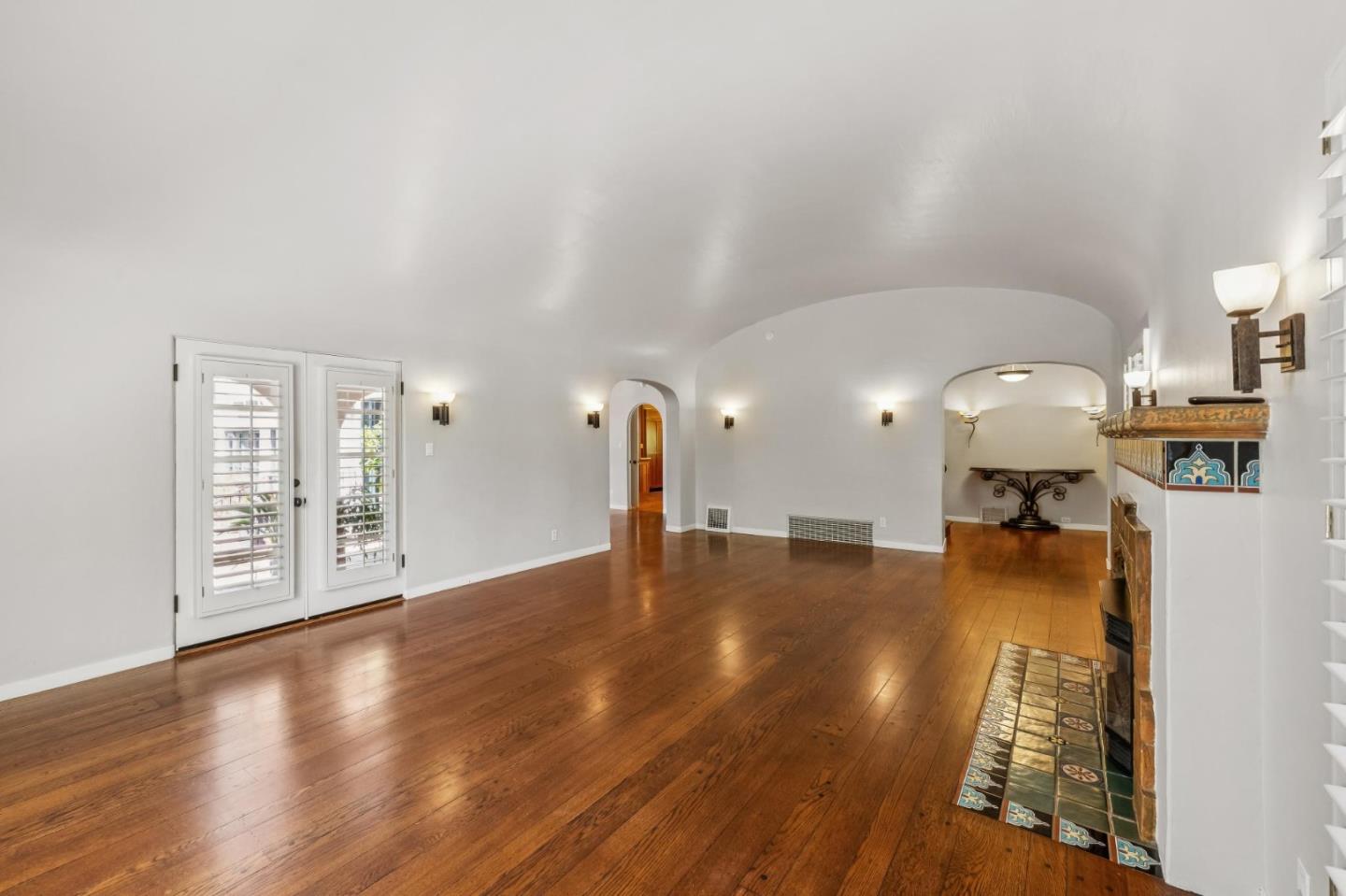 Detail Gallery Image 34 of 151 For 590 Center Dr, Palo Alto,  CA 94301 - 5 Beds | 3 Baths