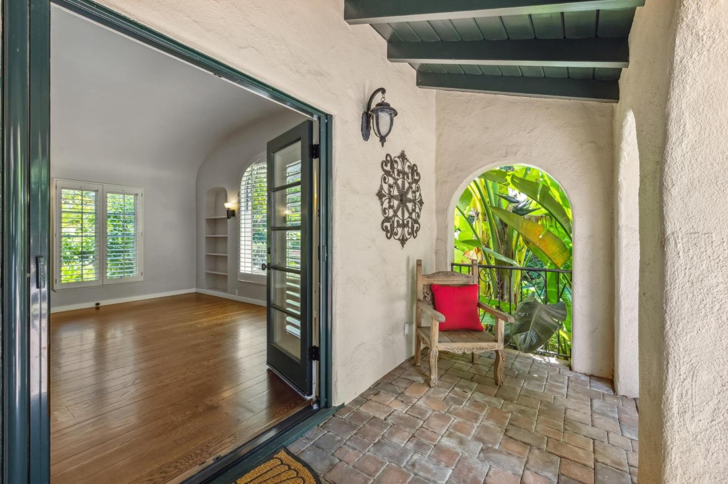 Detail Gallery Image 41 of 151 For 590 Center Dr, Palo Alto,  CA 94301 - 5 Beds | 3 Baths