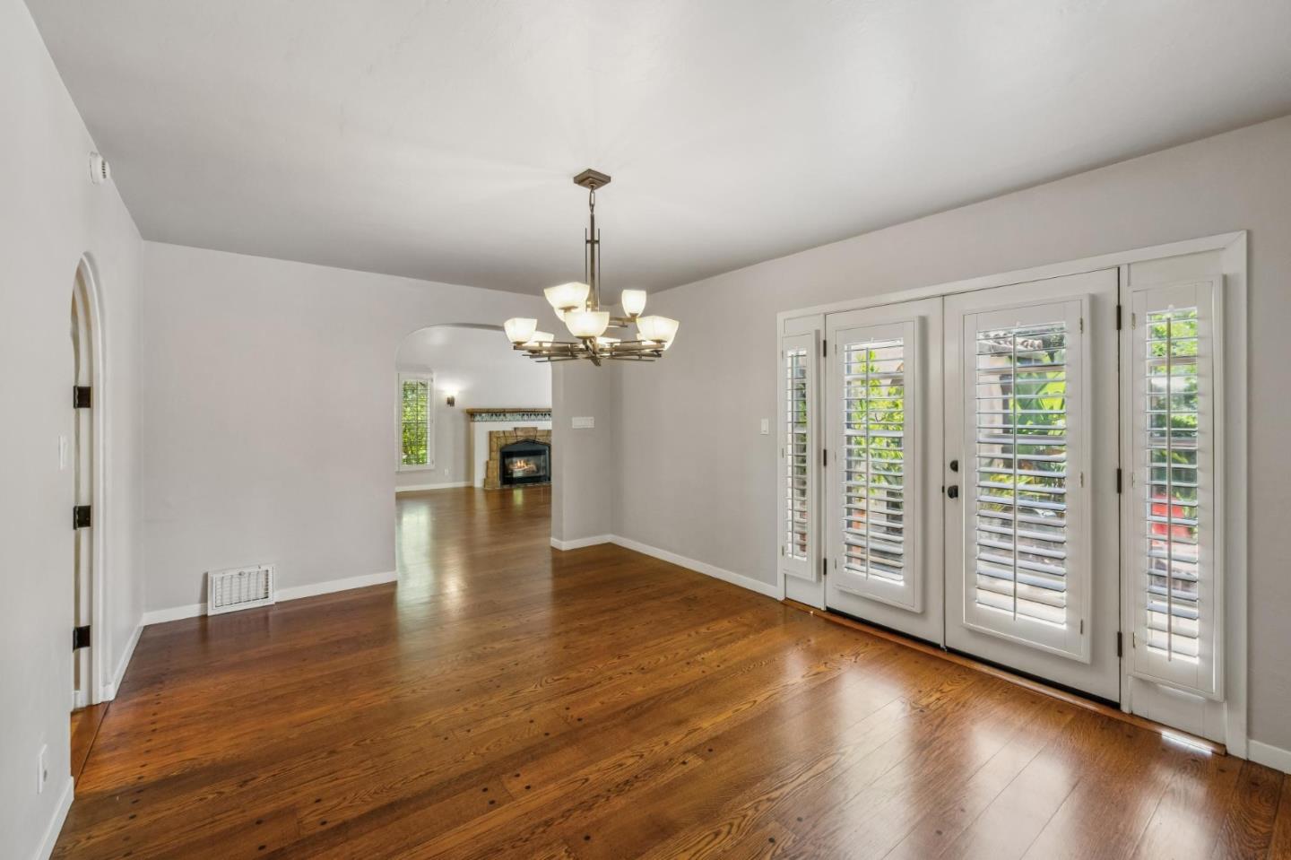 Detail Gallery Image 46 of 151 For 590 Center Dr, Palo Alto,  CA 94301 - 5 Beds | 3 Baths