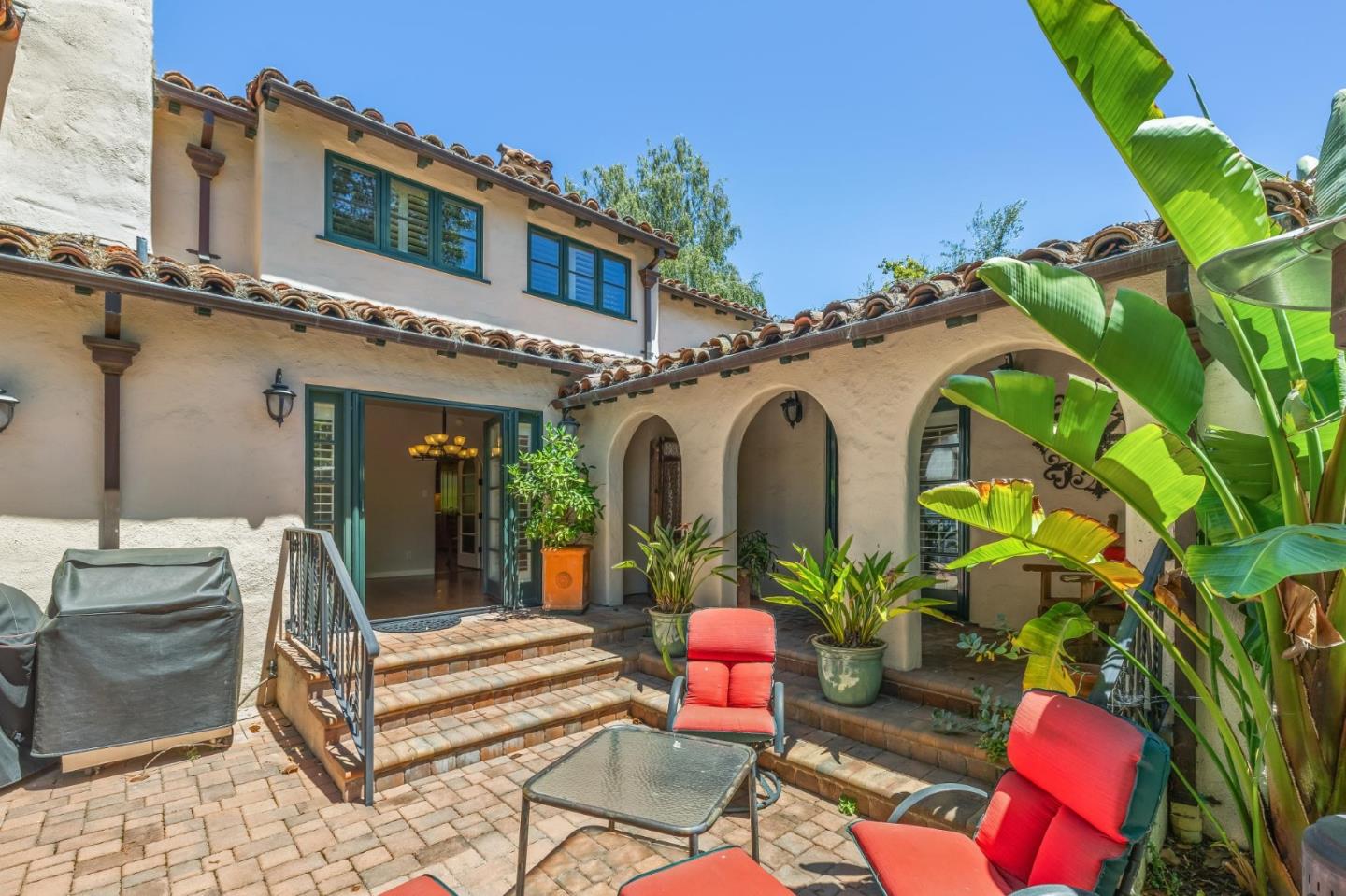 Detail Gallery Image 52 of 151 For 590 Center Dr, Palo Alto,  CA 94301 - 5 Beds | 3 Baths