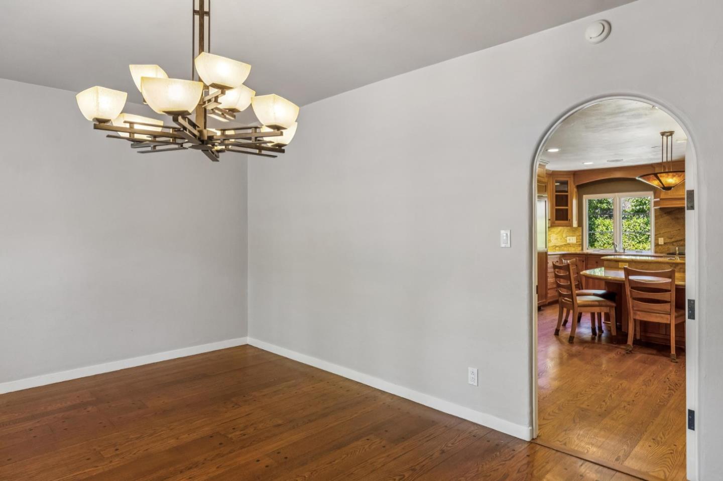 Detail Gallery Image 54 of 151 For 590 Center Dr, Palo Alto,  CA 94301 - 5 Beds | 3 Baths