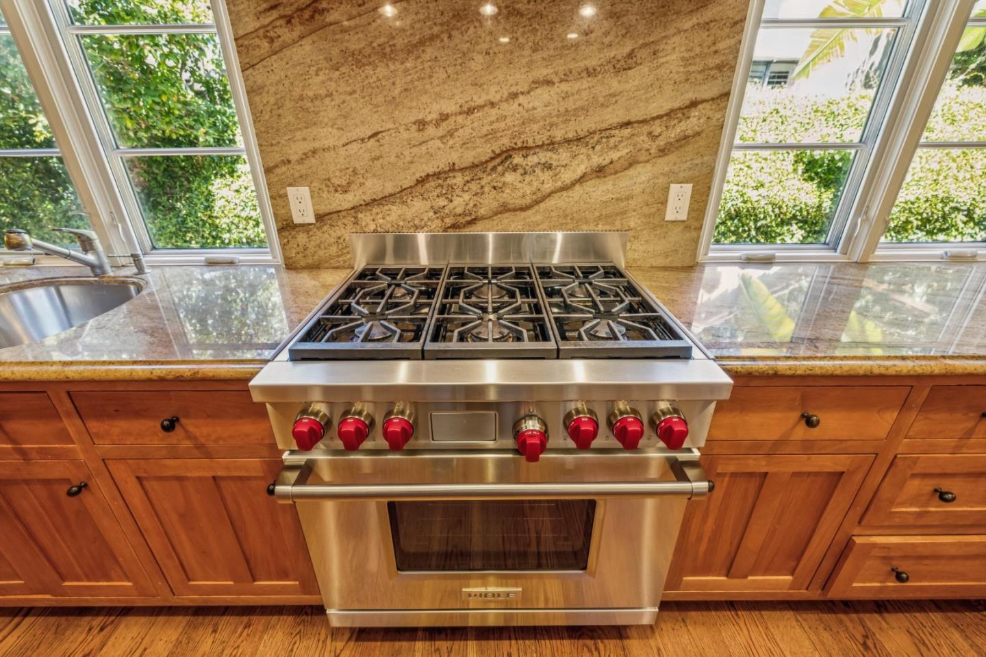 Detail Gallery Image 64 of 151 For 590 Center Dr, Palo Alto,  CA 94301 - 5 Beds | 3 Baths