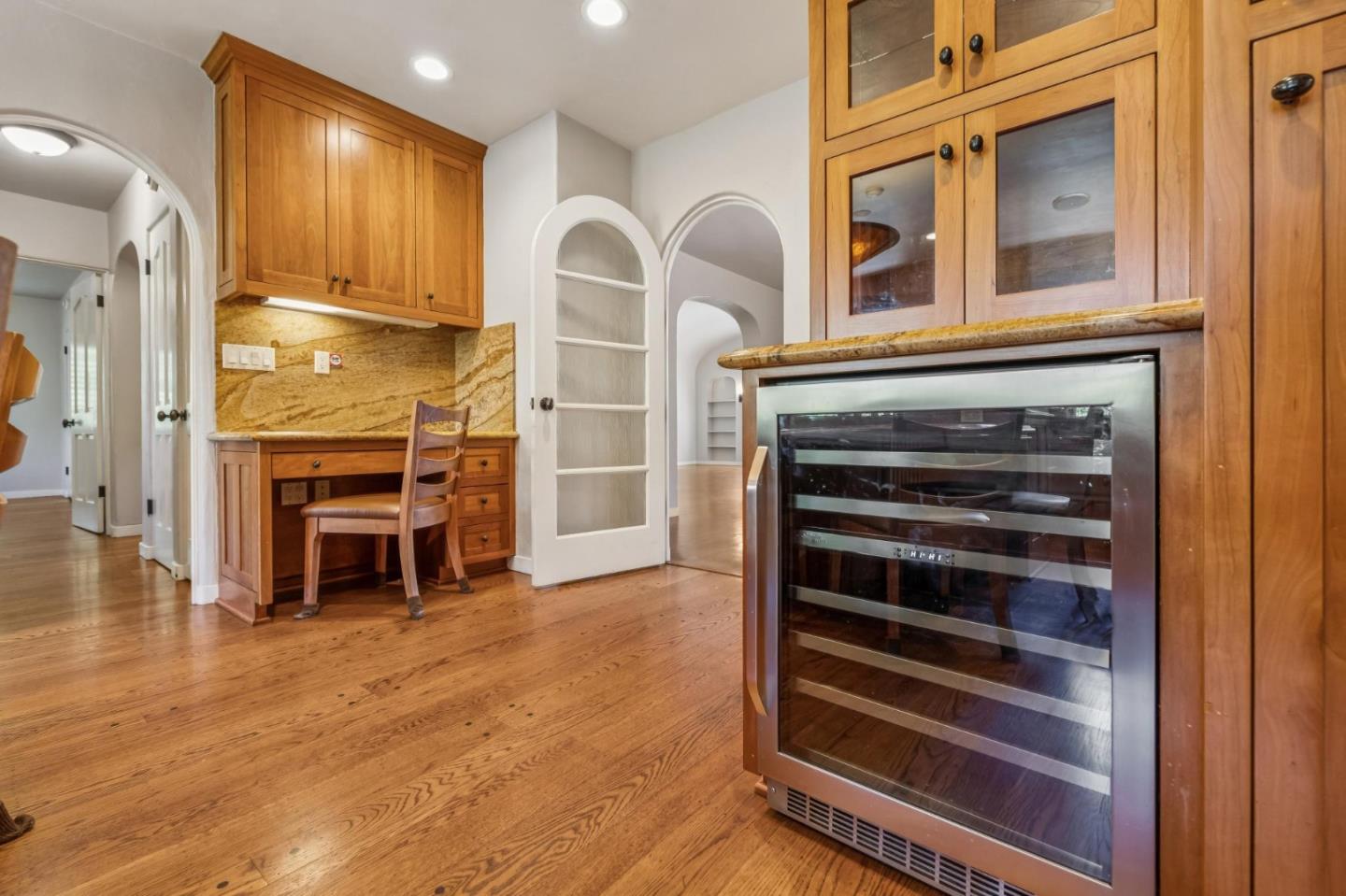 Detail Gallery Image 65 of 151 For 590 Center Dr, Palo Alto,  CA 94301 - 5 Beds | 3 Baths