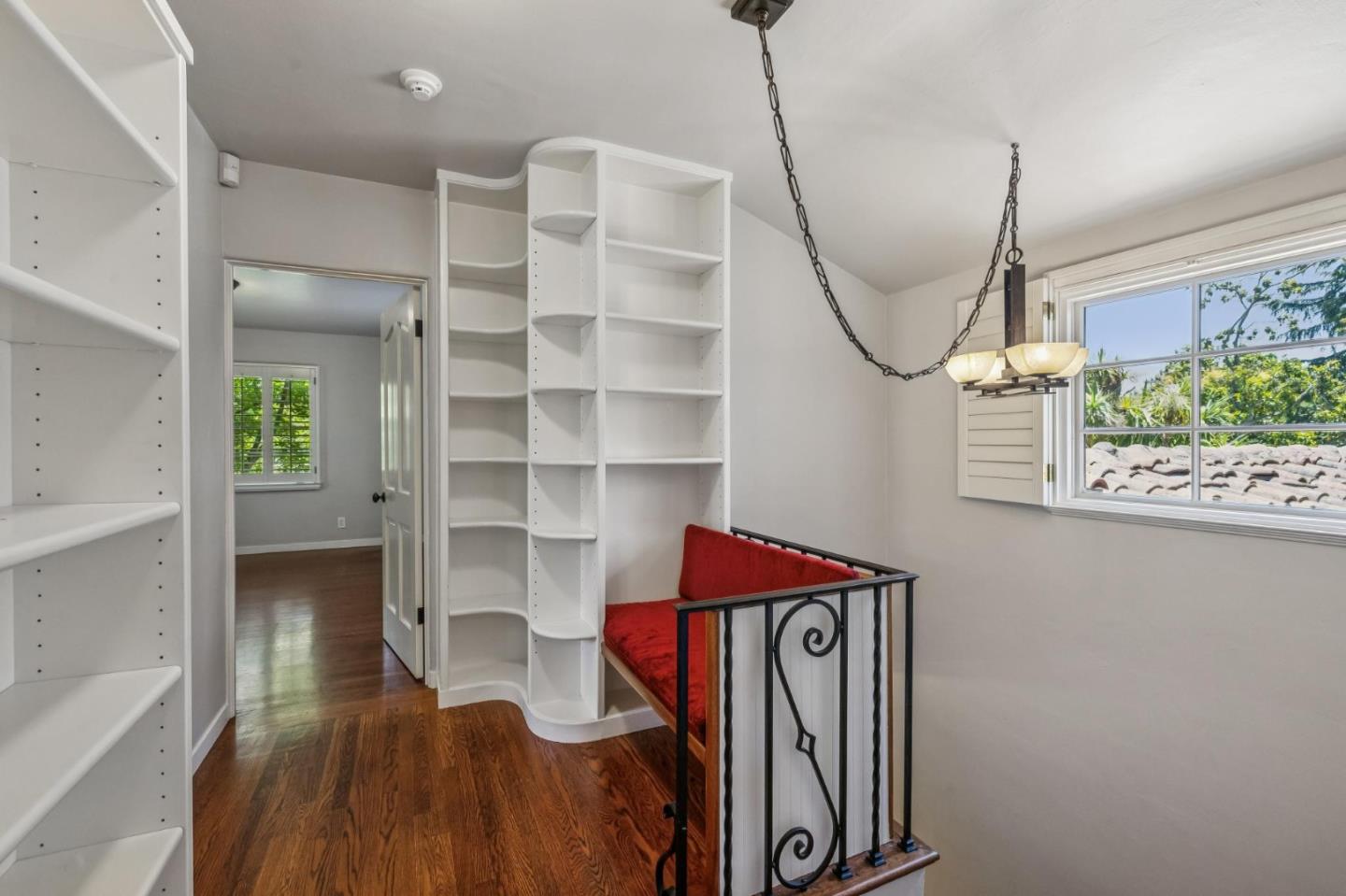 Detail Gallery Image 84 of 151 For 590 Center Dr, Palo Alto,  CA 94301 - 5 Beds | 3 Baths