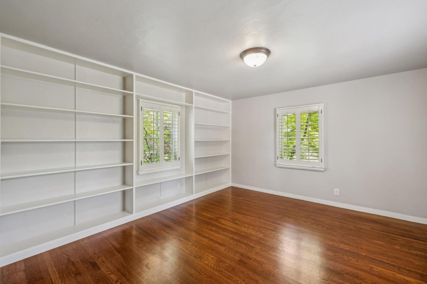 Detail Gallery Image 86 of 151 For 590 Center Dr, Palo Alto,  CA 94301 - 5 Beds | 3 Baths