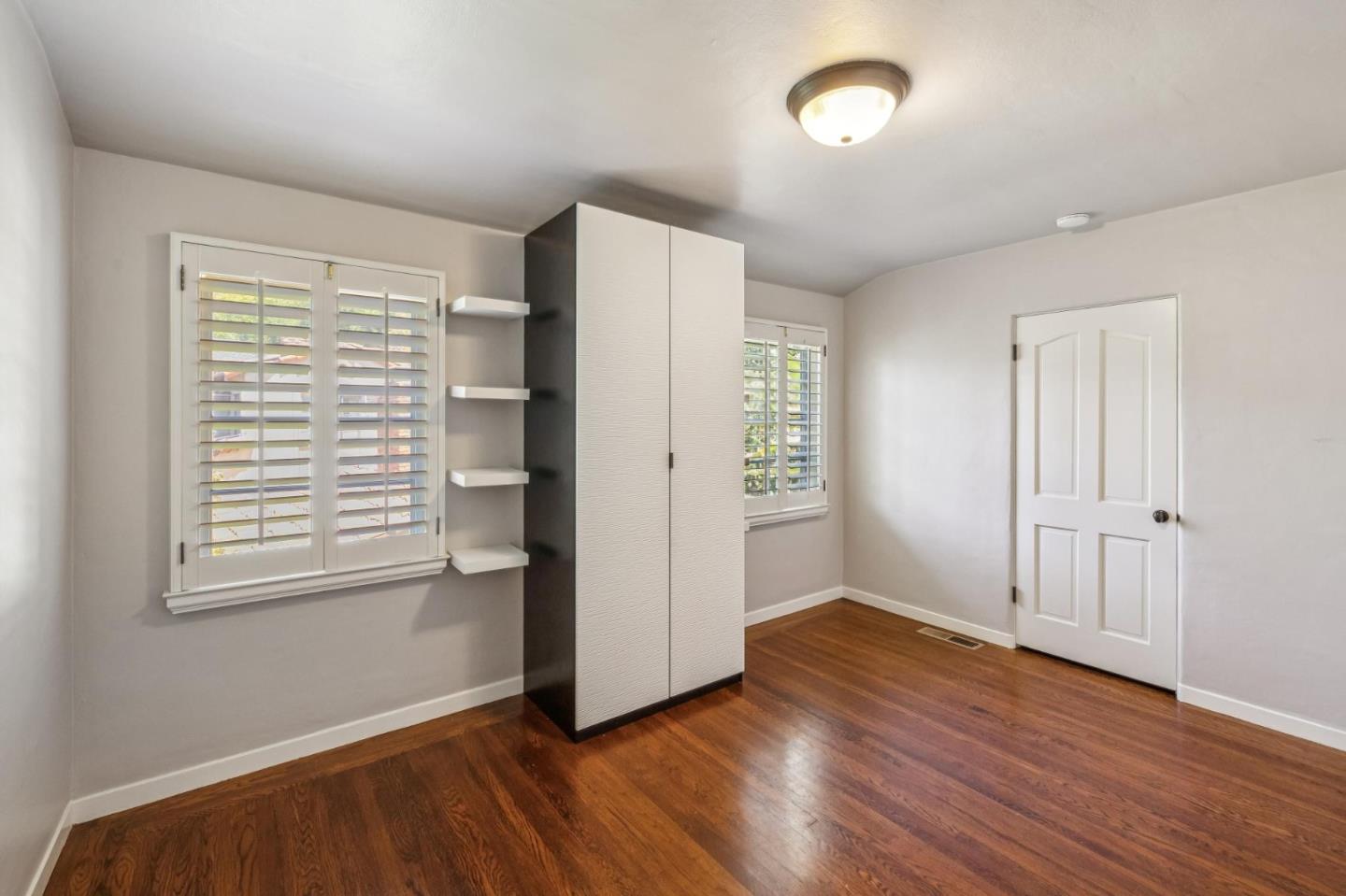 Detail Gallery Image 97 of 151 For 590 Center Dr, Palo Alto,  CA 94301 - 5 Beds | 3 Baths