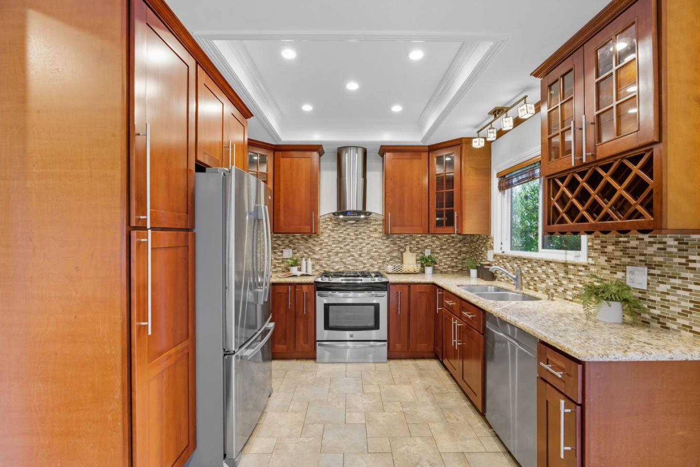 Detail Gallery Image 10 of 42 For 1299 Foxwood Dr, San Jose,  CA 95118 - 3 Beds | 2/1 Baths