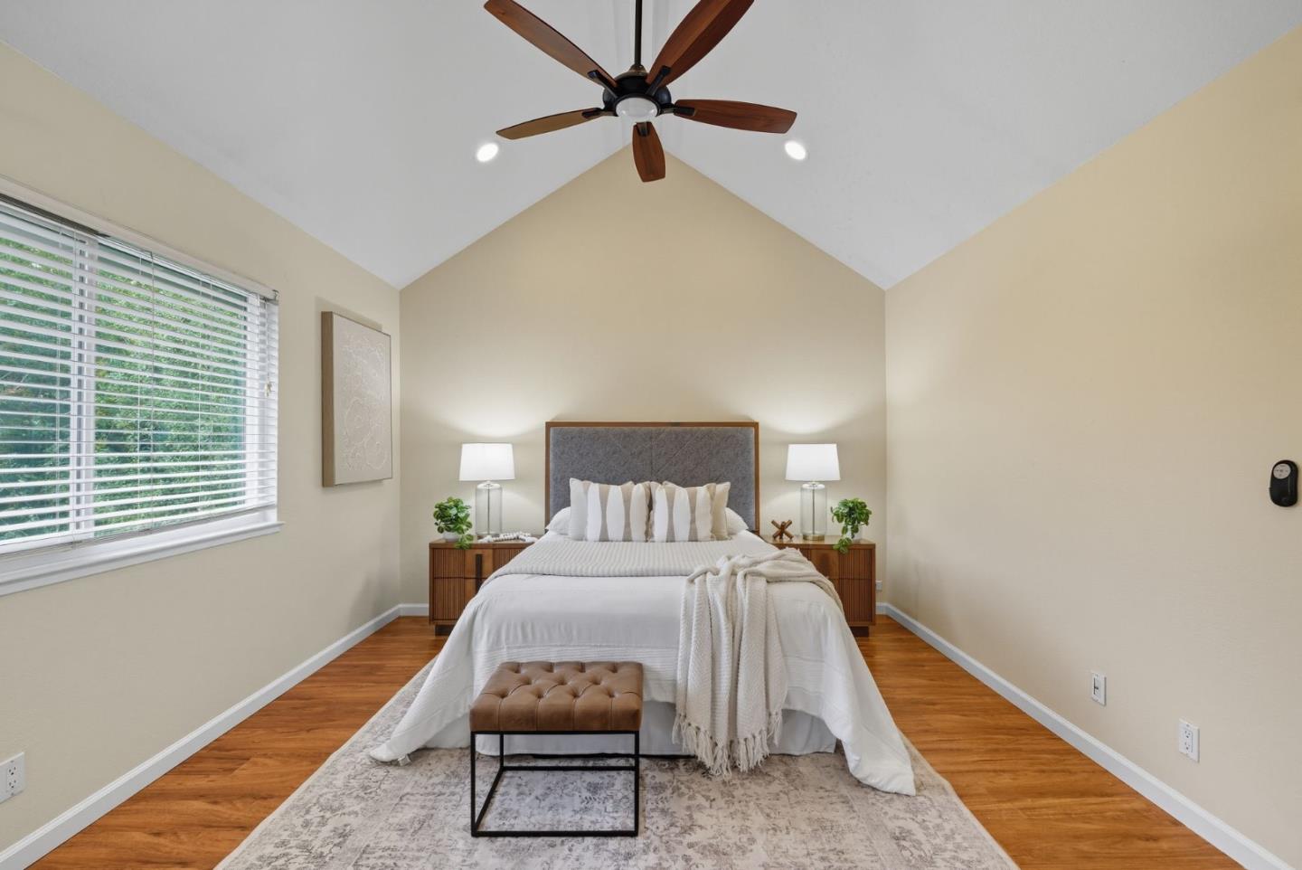 Detail Gallery Image 19 of 42 For 1299 Foxwood Dr, San Jose,  CA 95118 - 3 Beds | 2/1 Baths