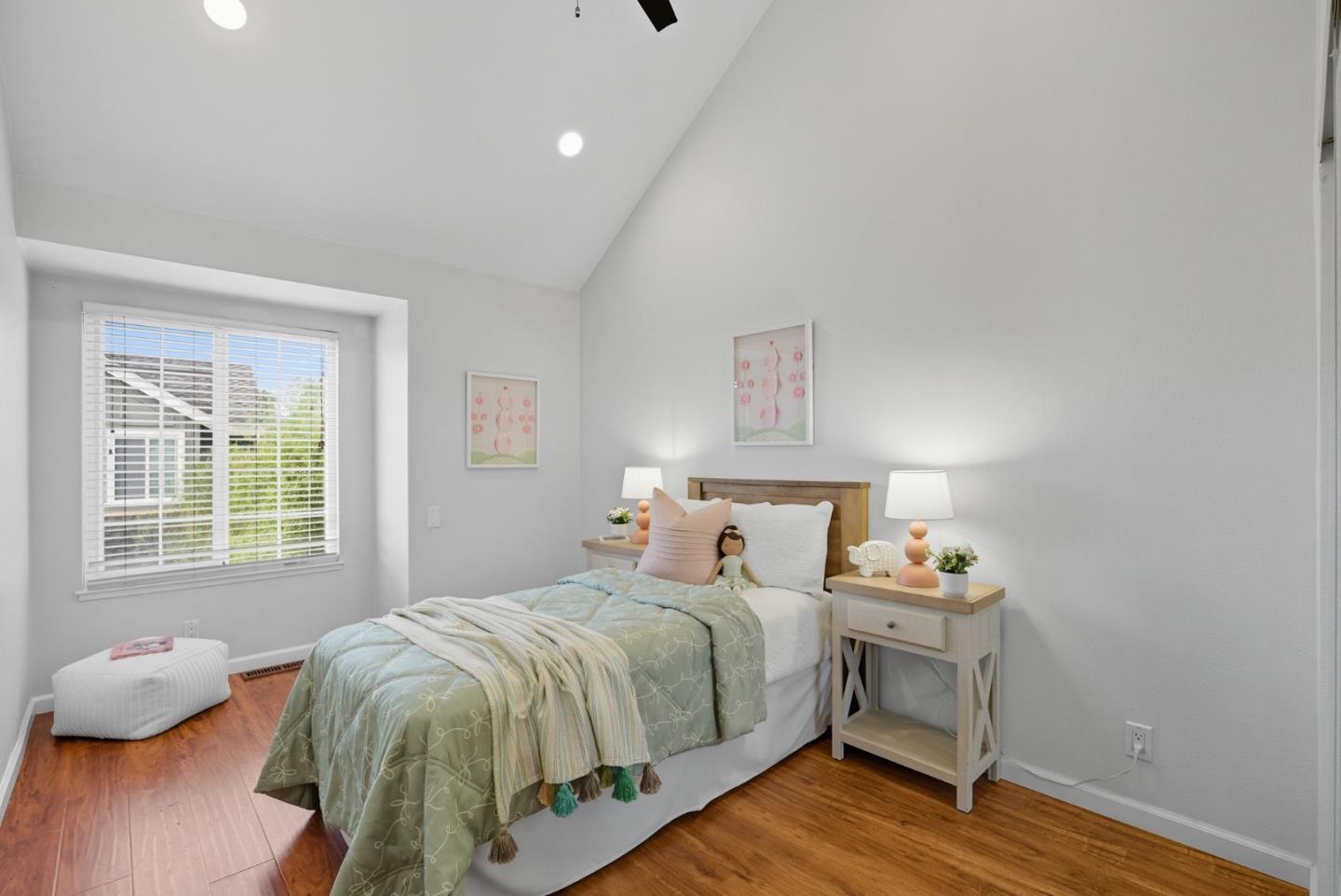 Detail Gallery Image 26 of 42 For 1299 Foxwood Dr, San Jose,  CA 95118 - 3 Beds | 2/1 Baths