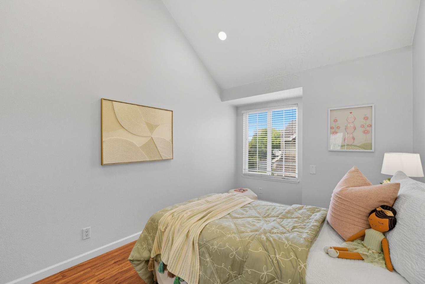 Detail Gallery Image 28 of 42 For 1299 Foxwood Dr, San Jose,  CA 95118 - 3 Beds | 2/1 Baths