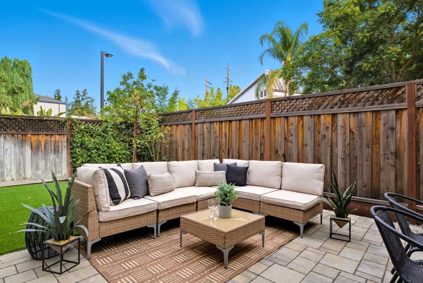 Detail Gallery Image 34 of 42 For 1299 Foxwood Dr, San Jose,  CA 95118 - 3 Beds | 2/1 Baths