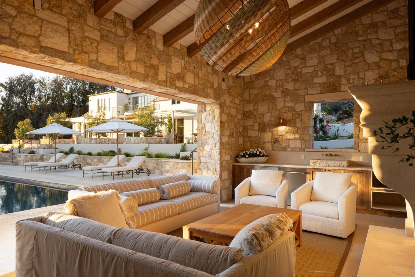 Detail Gallery Image 51 of 66 For 10 Encina Dr, Carmel Valley,  CA 93924 - 4 Beds | 4/1 Baths