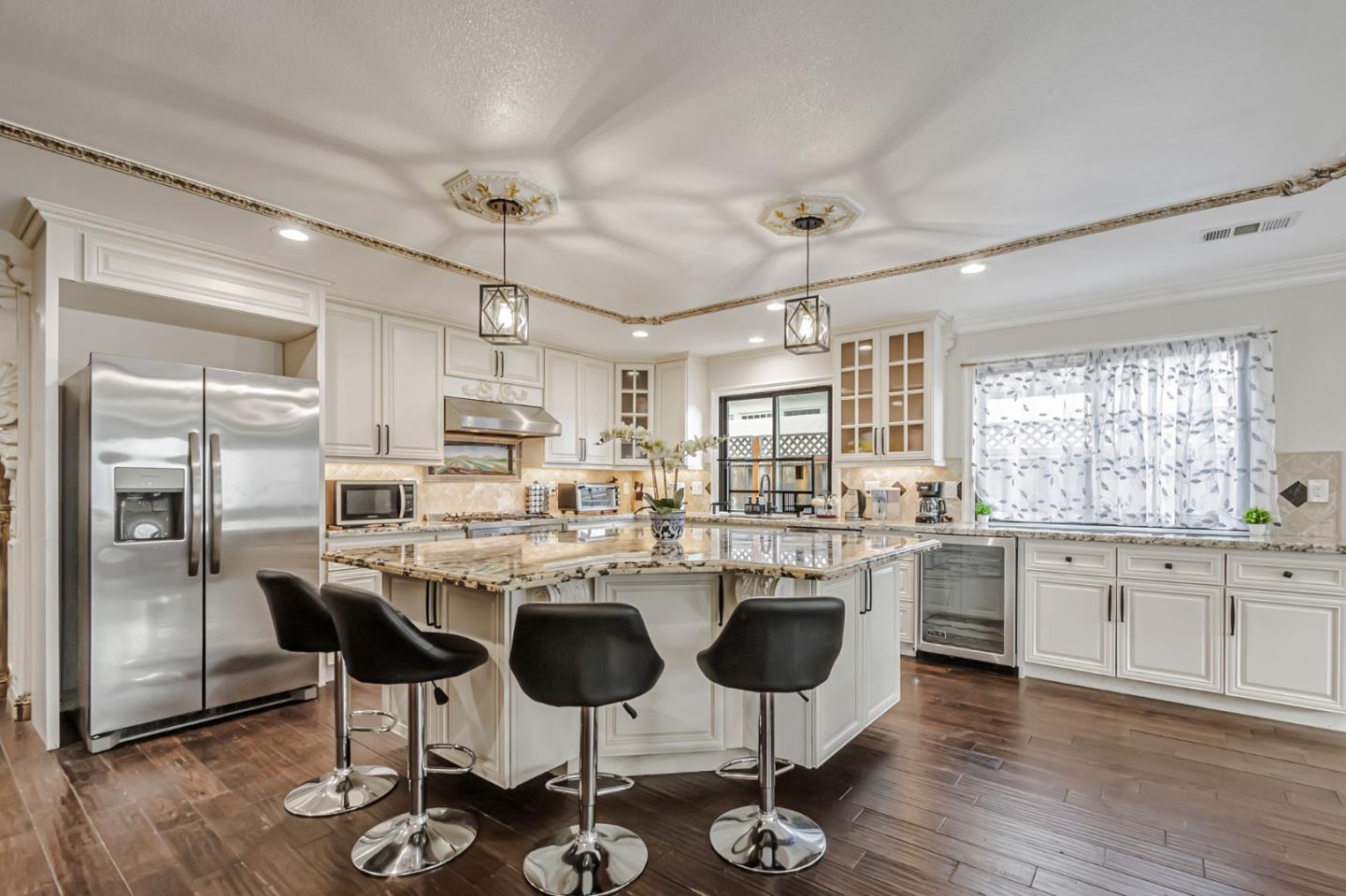 Detail Gallery Image 17 of 65 For 101 S 13th St, San Jose,  CA 95112 - 5 Beds | 5 Baths