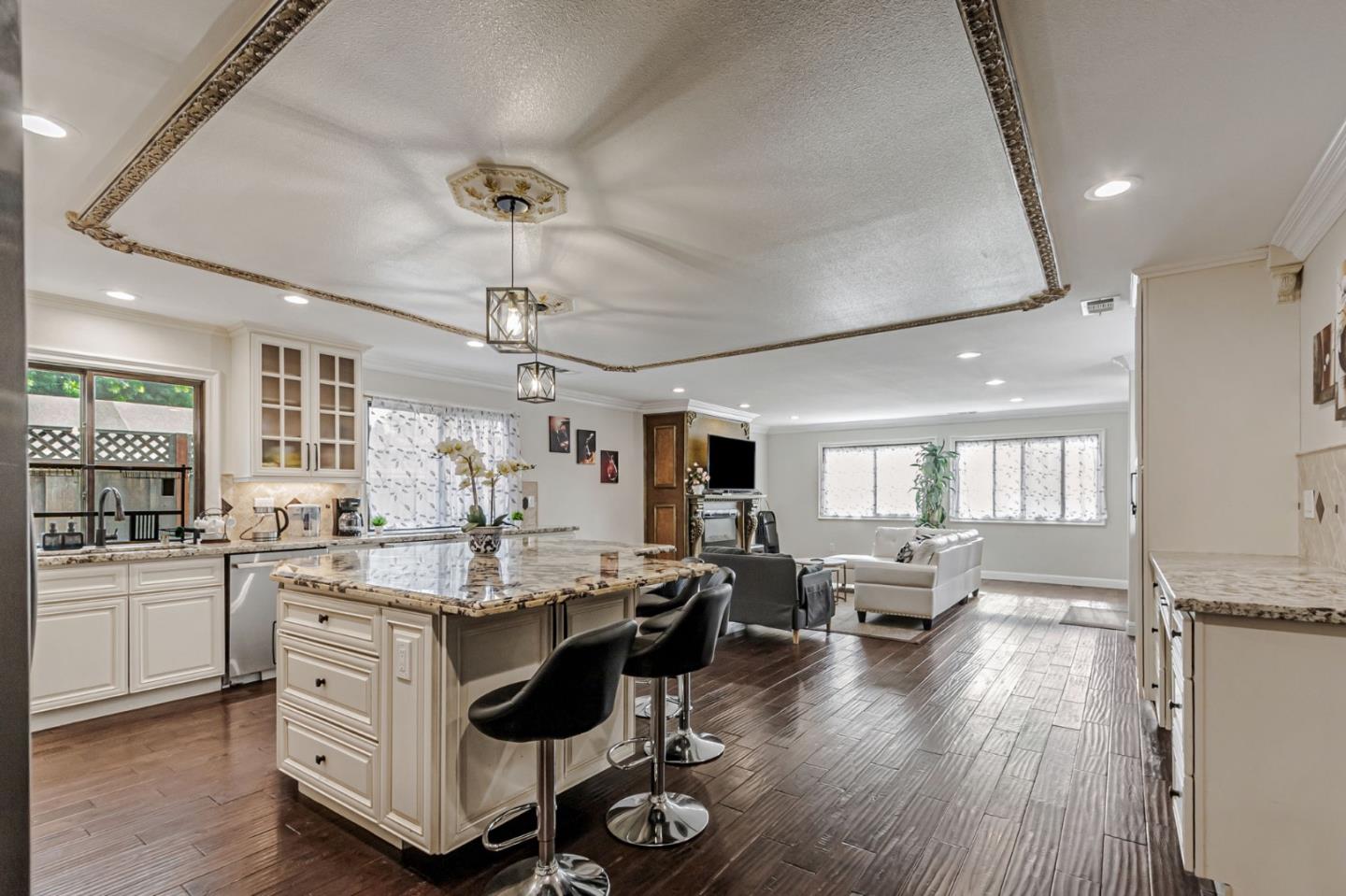 Detail Gallery Image 19 of 65 For 101 S 13th St, San Jose,  CA 95112 - 5 Beds | 5 Baths