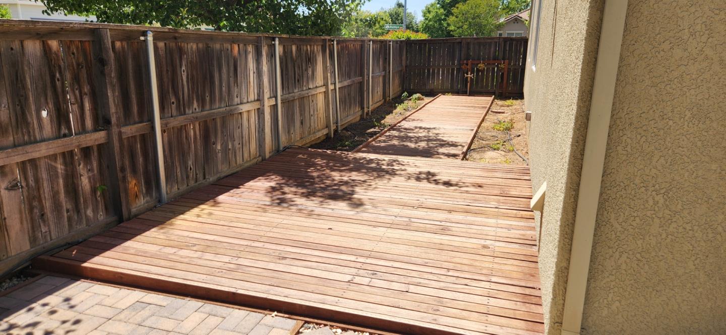 Detail Gallery Image 13 of 13 For 9657 Richlyn Way, Elk Grove,  CA 95757 - 3 Beds | 2 Baths