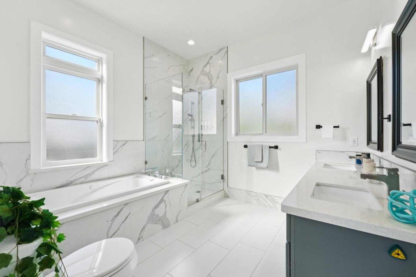 Detail Gallery Image 18 of 42 For 954 Burgoyne St, Mountain View,  CA 94043 - 4 Beds | 4 Baths