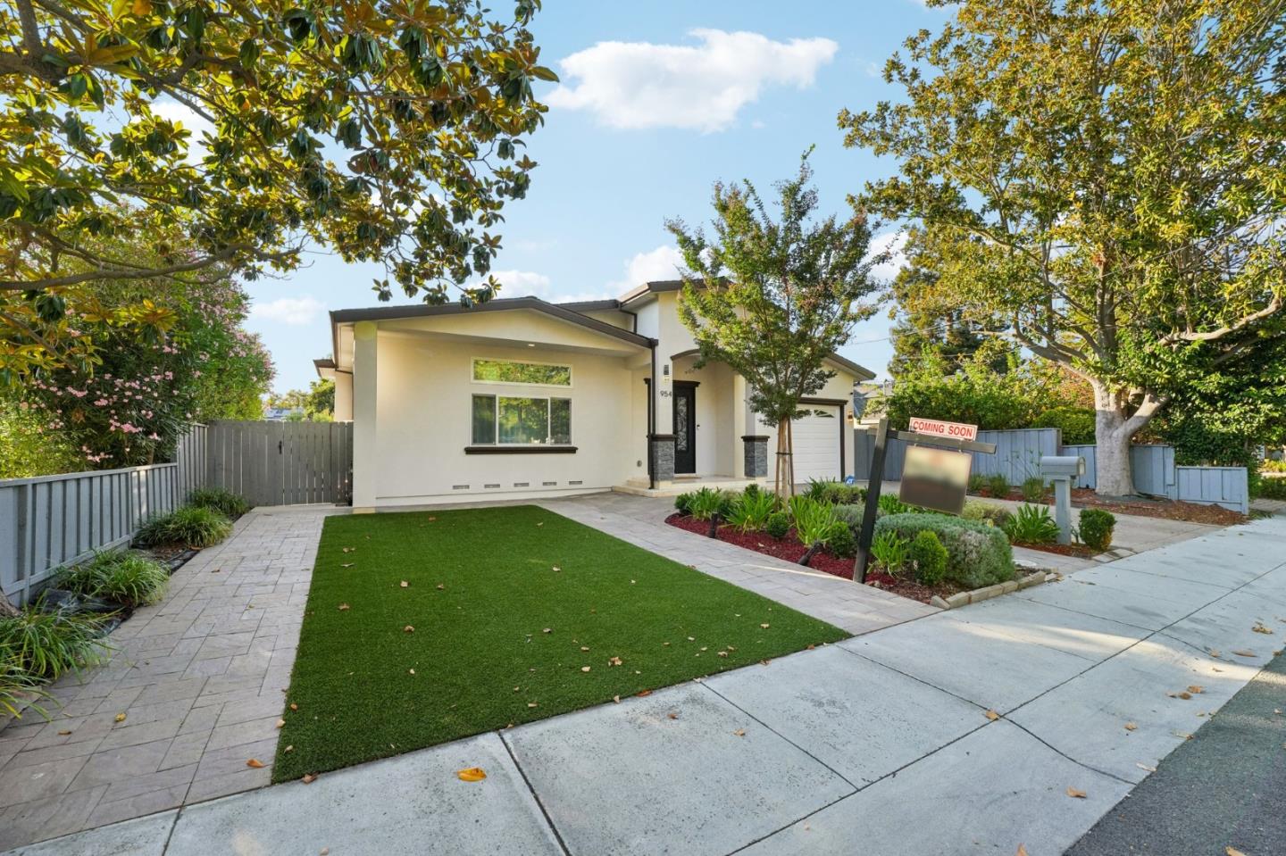 Detail Gallery Image 2 of 42 For 954 Burgoyne St, Mountain View,  CA 94043 - 4 Beds | 4 Baths