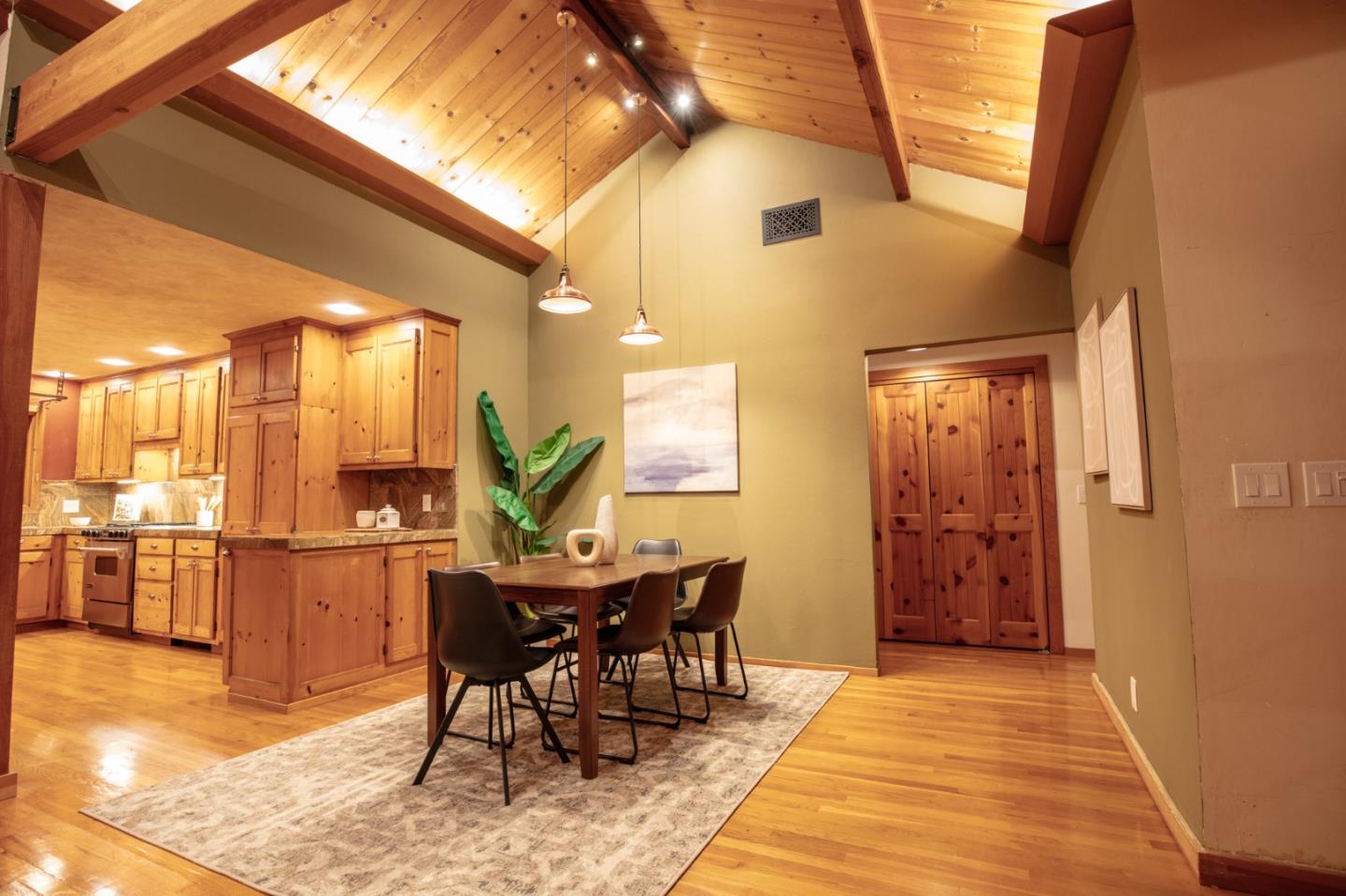 Detail Gallery Image 10 of 82 For 4600 Trout Gulch Rd, Aptos,  CA 95003 - 2 Beds | 2 Baths