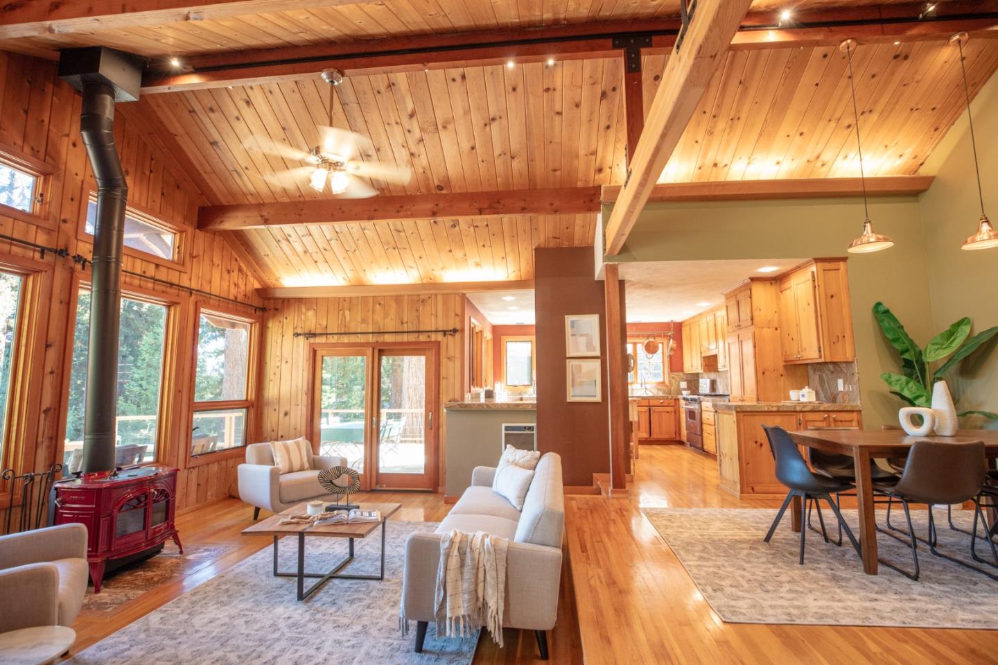 Detail Gallery Image 12 of 82 For 4600 Trout Gulch Rd, Aptos,  CA 95003 - 2 Beds | 2 Baths