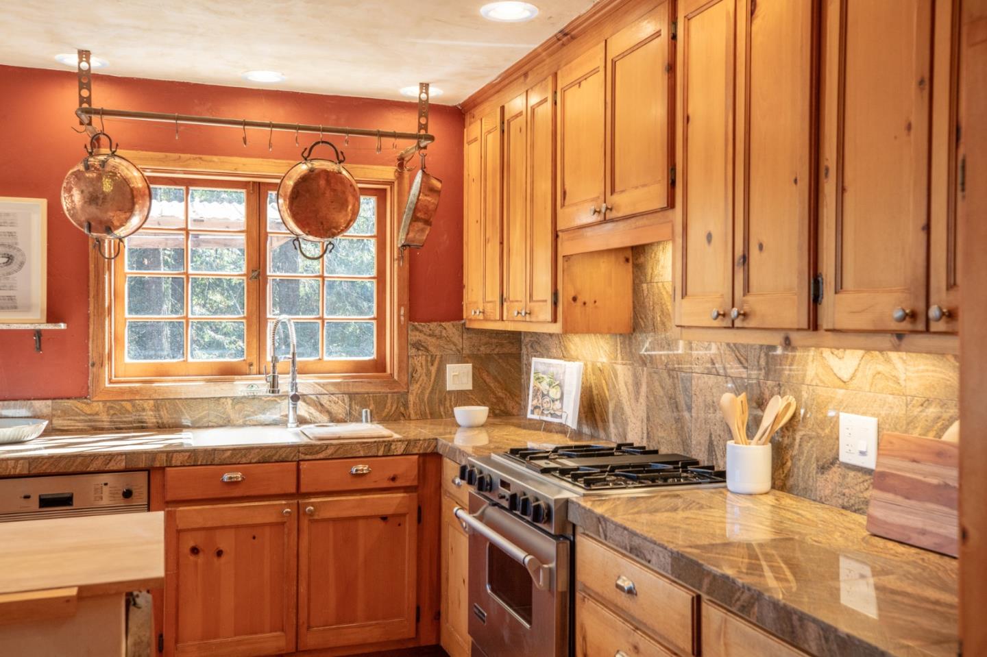 Detail Gallery Image 13 of 82 For 4600 Trout Gulch Rd, Aptos,  CA 95003 - 2 Beds | 2 Baths