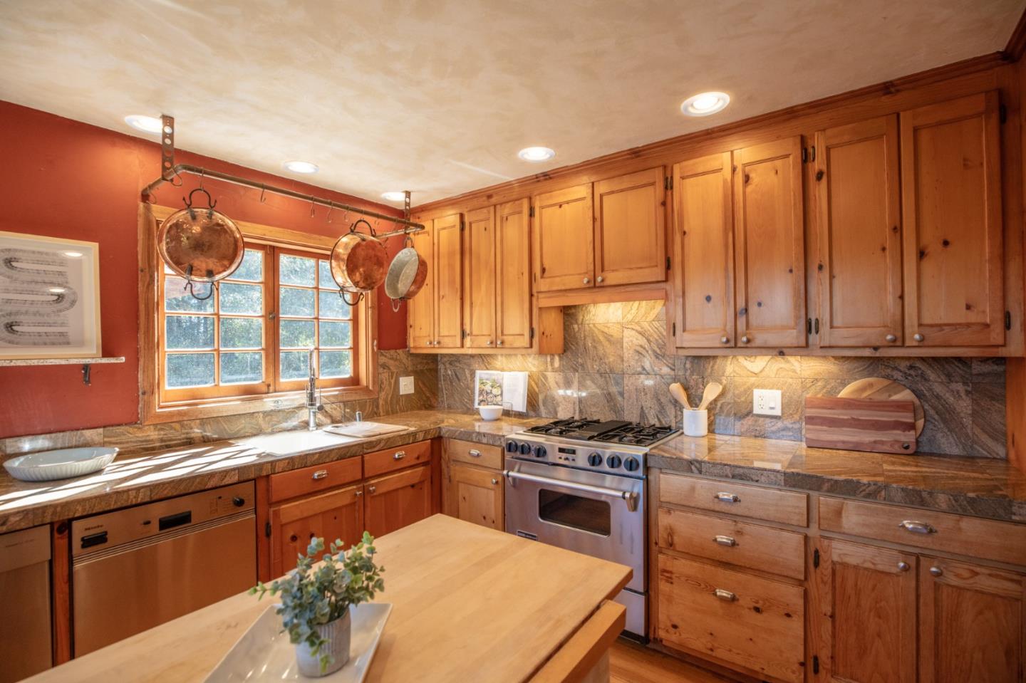 Detail Gallery Image 15 of 82 For 4600 Trout Gulch Rd, Aptos,  CA 95003 - 2 Beds | 2 Baths