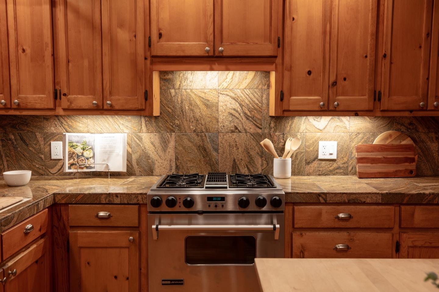 Detail Gallery Image 19 of 82 For 4600 Trout Gulch Rd, Aptos,  CA 95003 - 2 Beds | 2 Baths