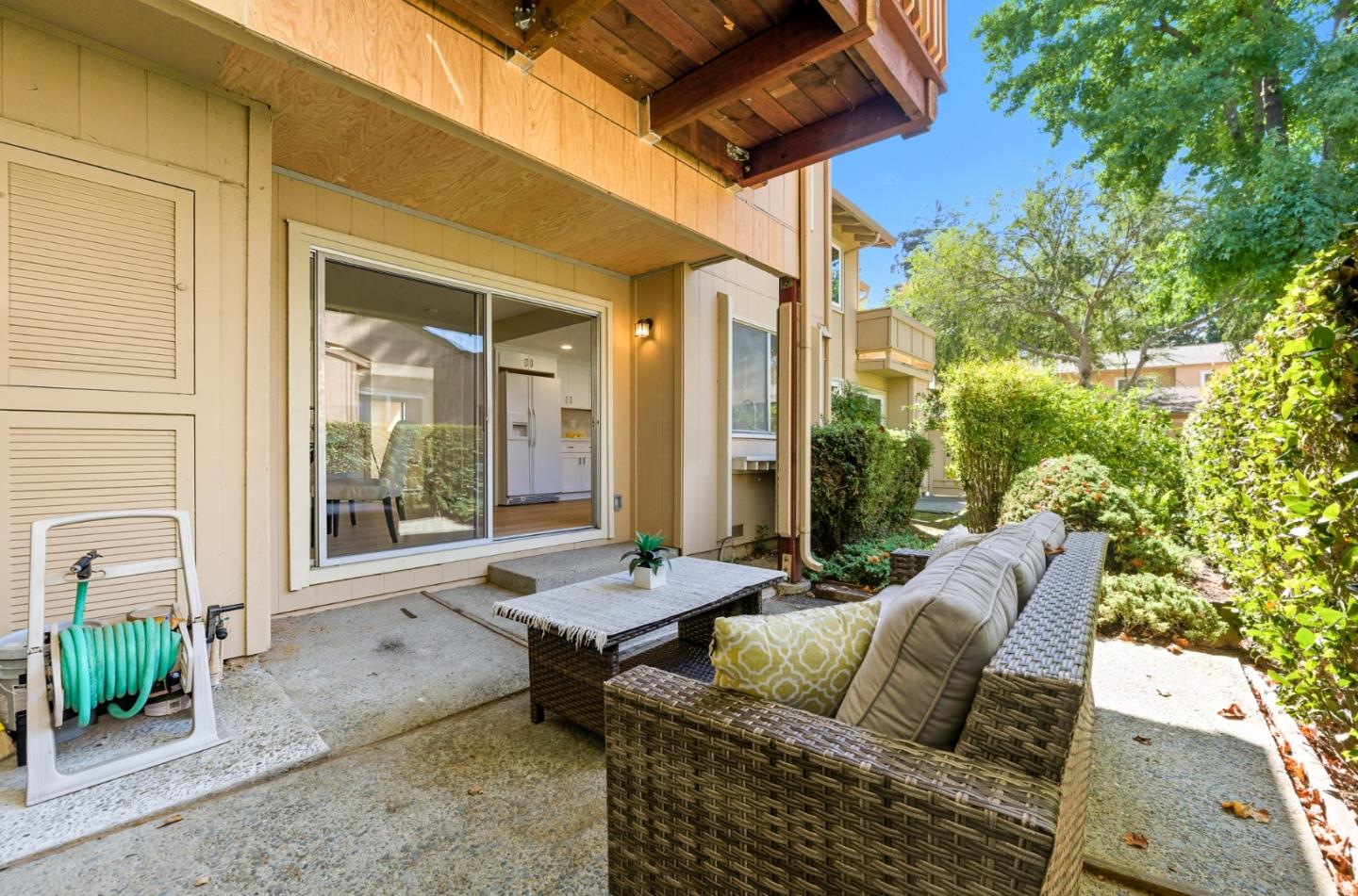 Detail Gallery Image 16 of 32 For 1063 Whitebick Dr, San Jose,  CA 95129 - 4 Beds | 2/1 Baths