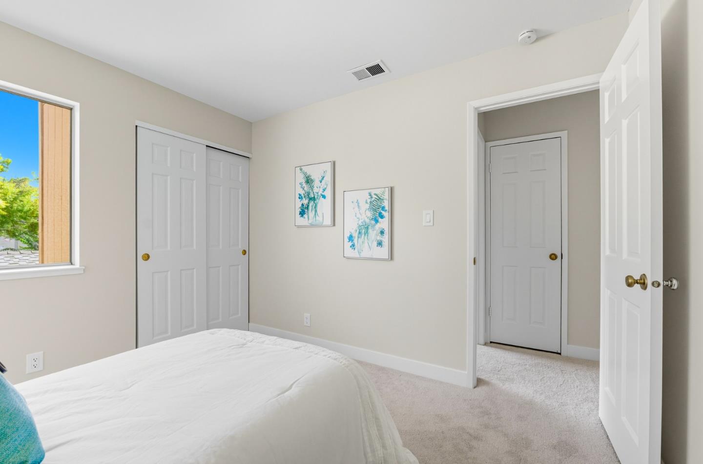 Detail Gallery Image 21 of 32 For 1063 Whitebick Dr, San Jose,  CA 95129 - 4 Beds | 2/1 Baths