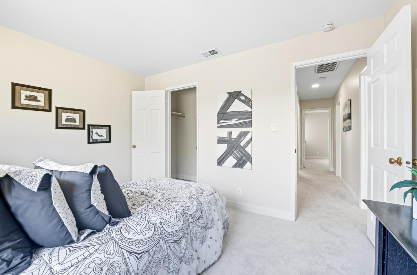 Detail Gallery Image 23 of 32 For 1063 Whitebick Dr, San Jose,  CA 95129 - 4 Beds | 2/1 Baths