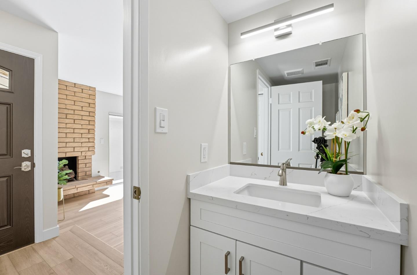 Detail Gallery Image 5 of 32 For 1063 Whitebick Dr, San Jose,  CA 95129 - 4 Beds | 2/1 Baths