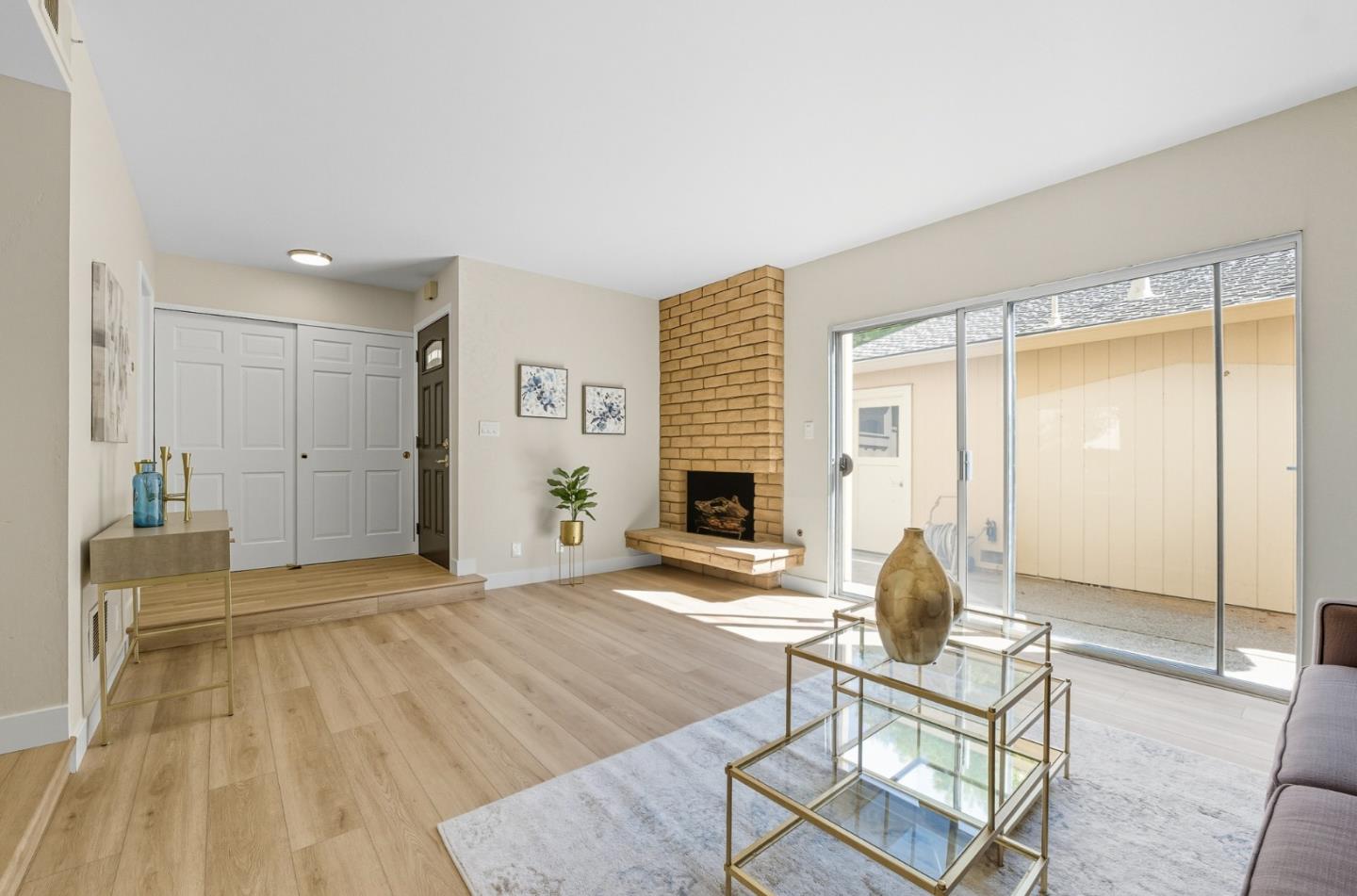 Detail Gallery Image 8 of 32 For 1063 Whitebick Dr, San Jose,  CA 95129 - 4 Beds | 2/1 Baths