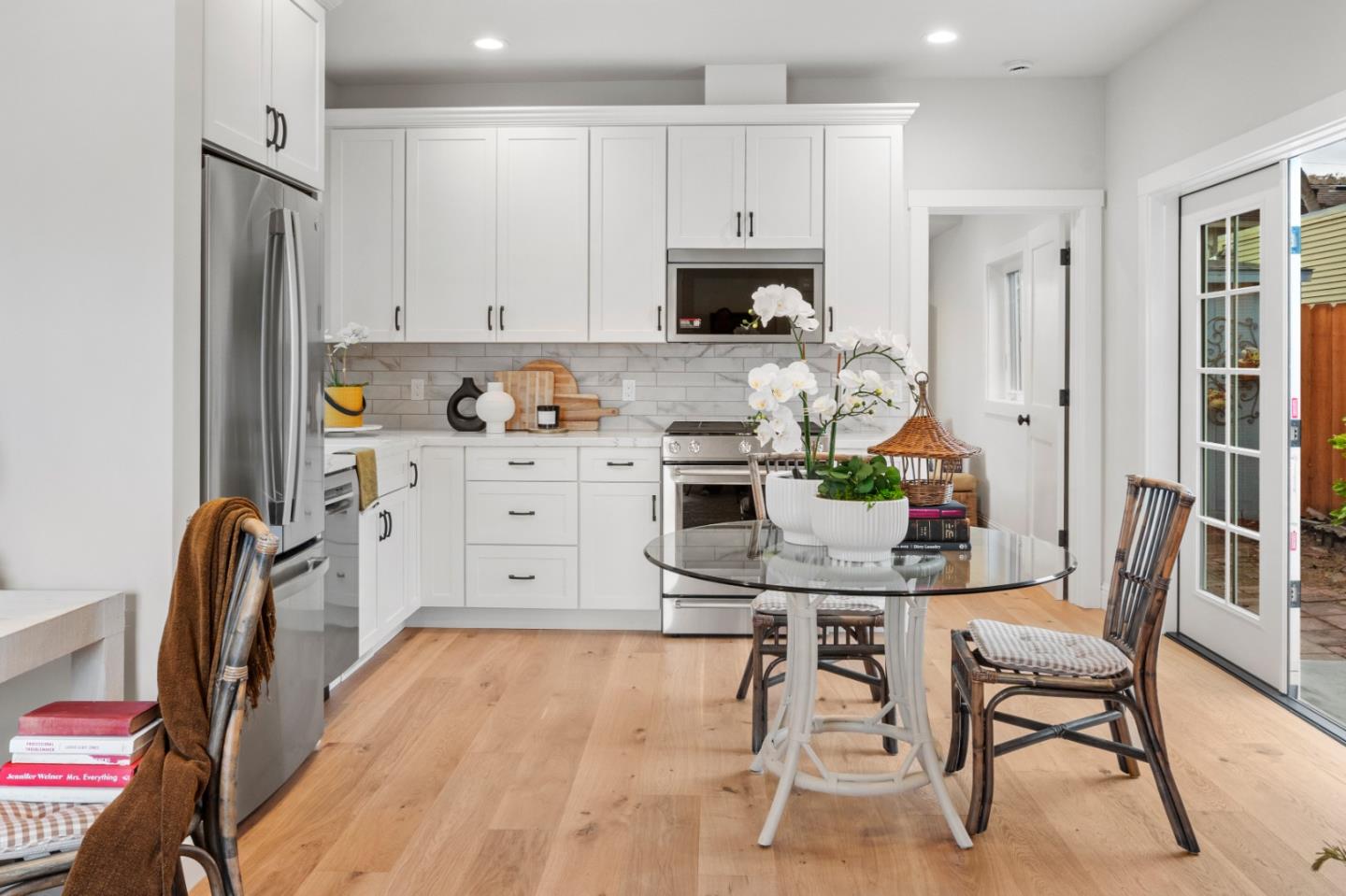 Detail Gallery Image 13 of 40 For 311 Lobos Ave, Pacific Grove,  CA 93950 - 2 Beds | 2 Baths