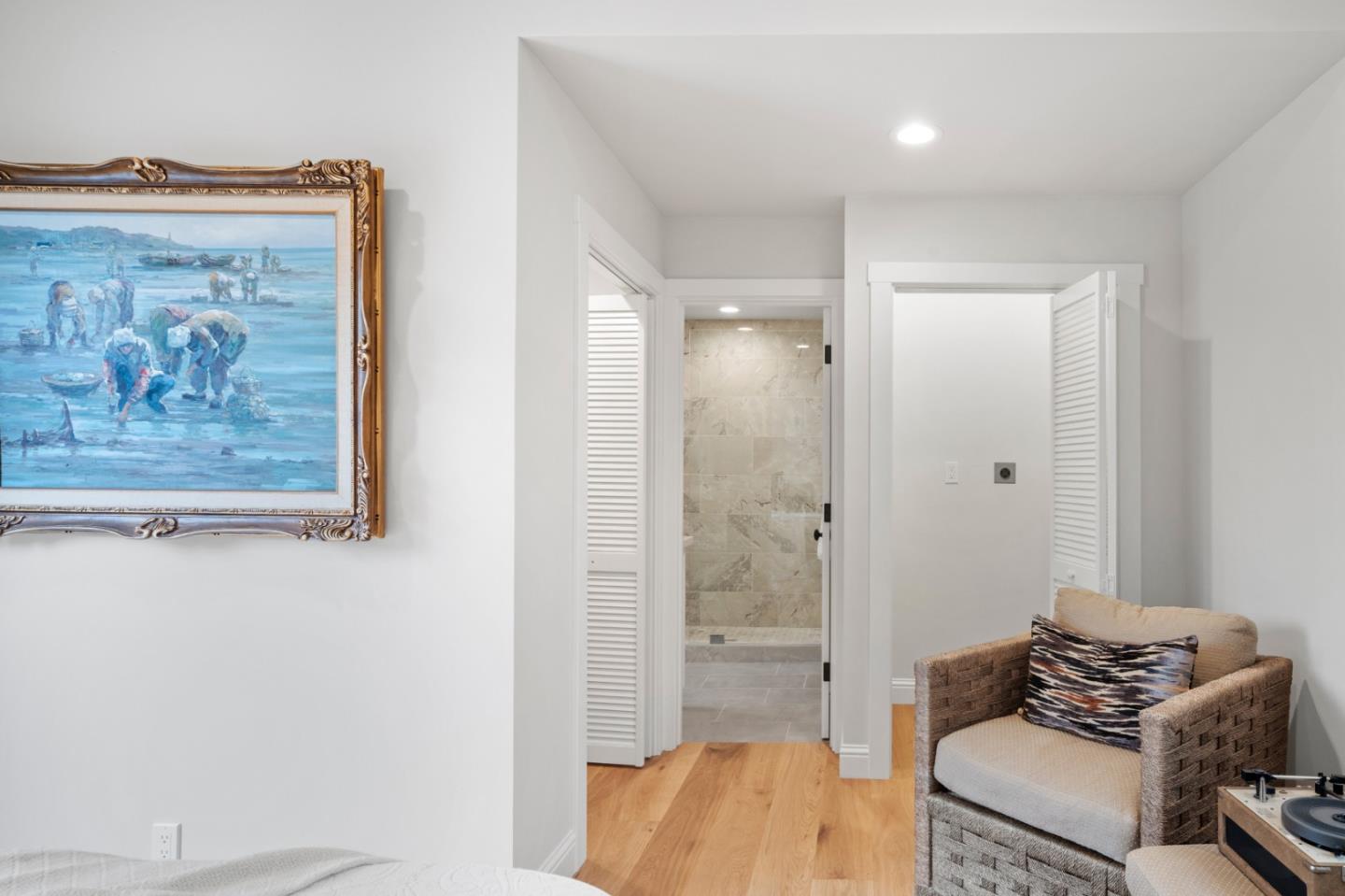 Detail Gallery Image 18 of 40 For 311 Lobos Ave, Pacific Grove,  CA 93950 - 2 Beds | 2 Baths