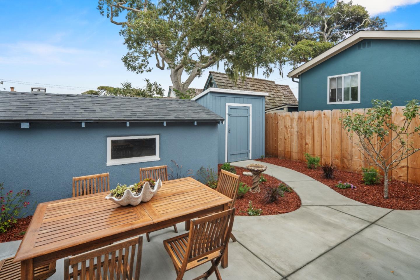Detail Gallery Image 25 of 40 For 311 Lobos Ave, Pacific Grove,  CA 93950 - 2 Beds | 2 Baths