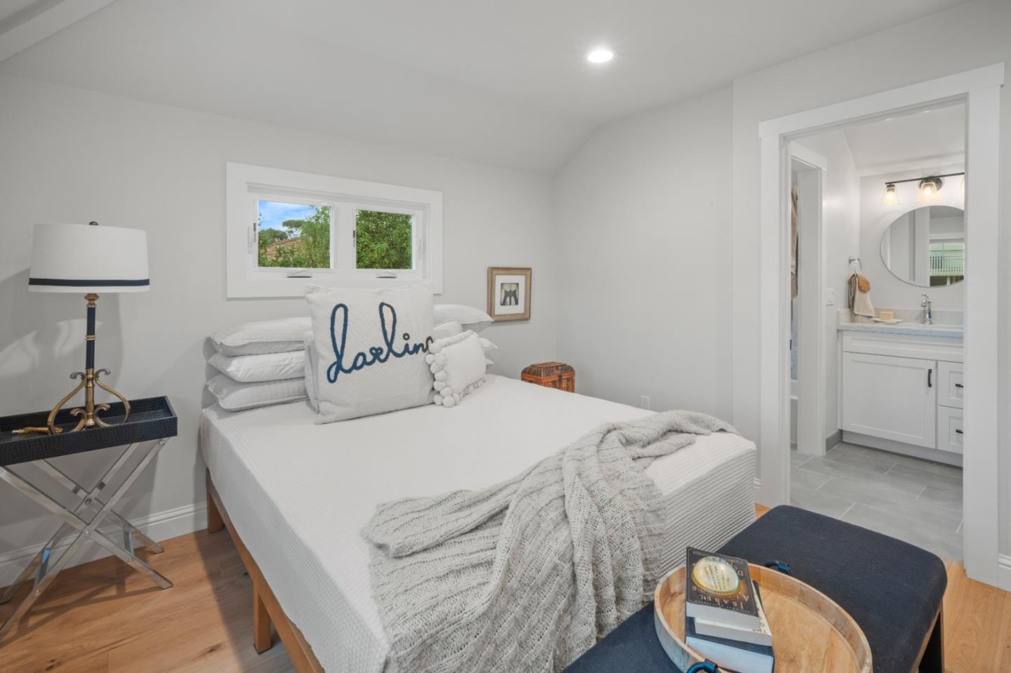 Detail Gallery Image 31 of 40 For 311 Lobos Ave, Pacific Grove,  CA 93950 - 2 Beds | 2 Baths