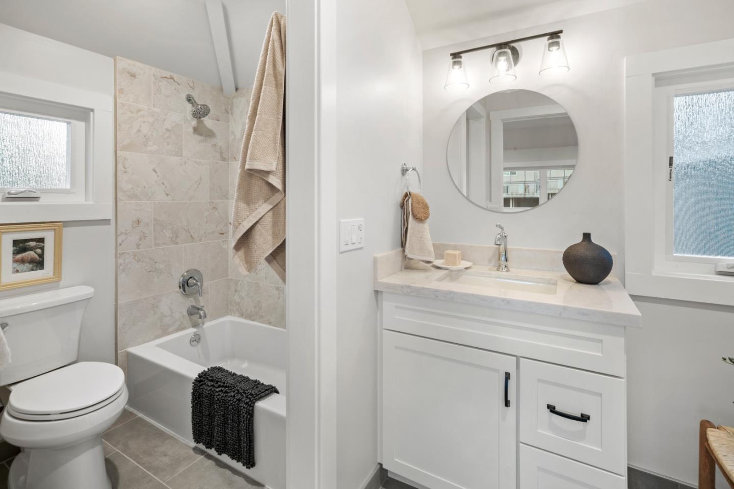 Detail Gallery Image 32 of 40 For 311 Lobos Ave, Pacific Grove,  CA 93950 - 2 Beds | 2 Baths