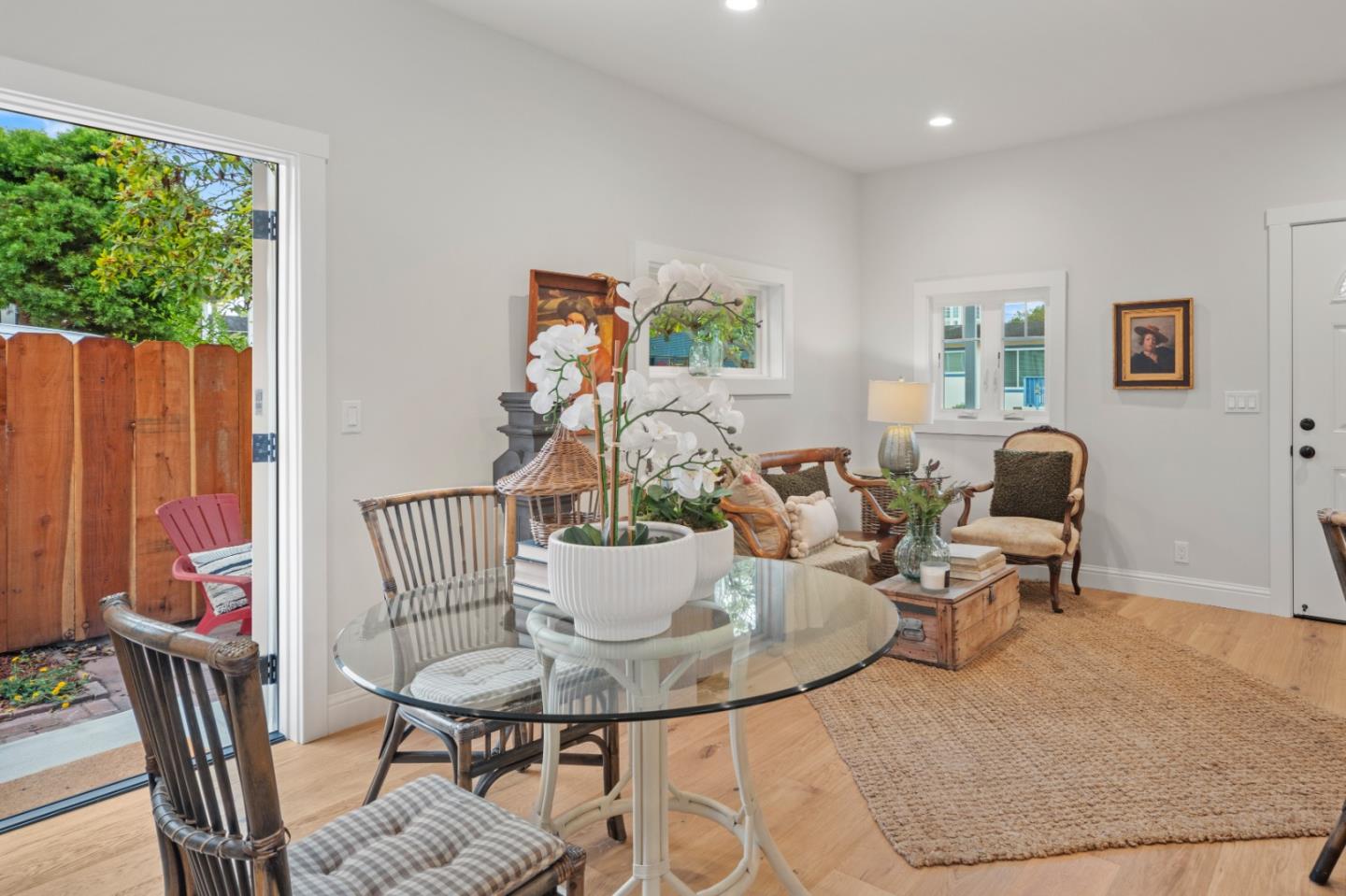Detail Gallery Image 9 of 40 For 311 Lobos Ave, Pacific Grove,  CA 93950 - 2 Beds | 2 Baths