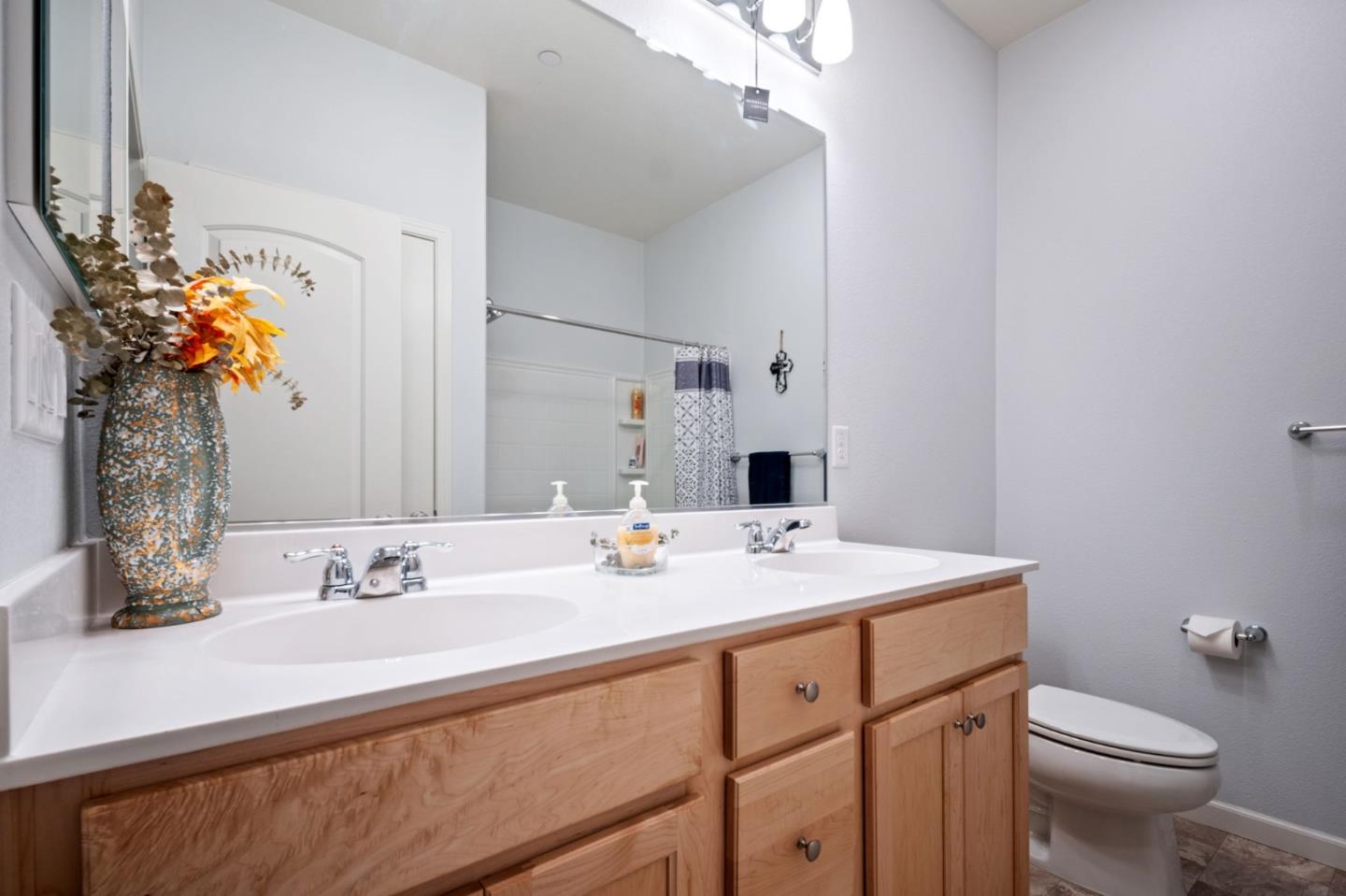 Detail Gallery Image 12 of 43 For 2741 Grayson St, Hollister,  CA 95023 - 4 Beds | 2 Baths