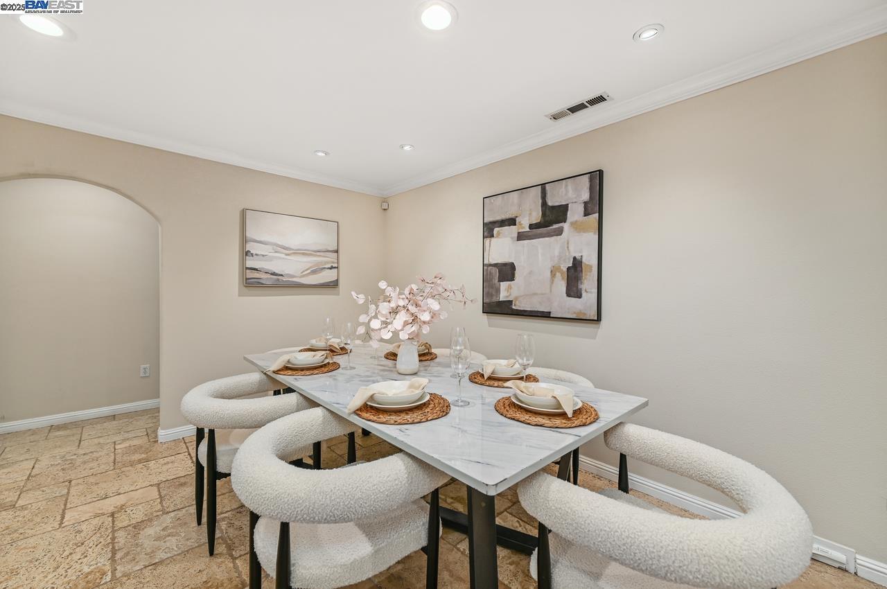 Detail Gallery Image 14 of 30 For 3370 Gardella Plz, Livermore,  CA 94551 - 5 Beds | 3 Baths