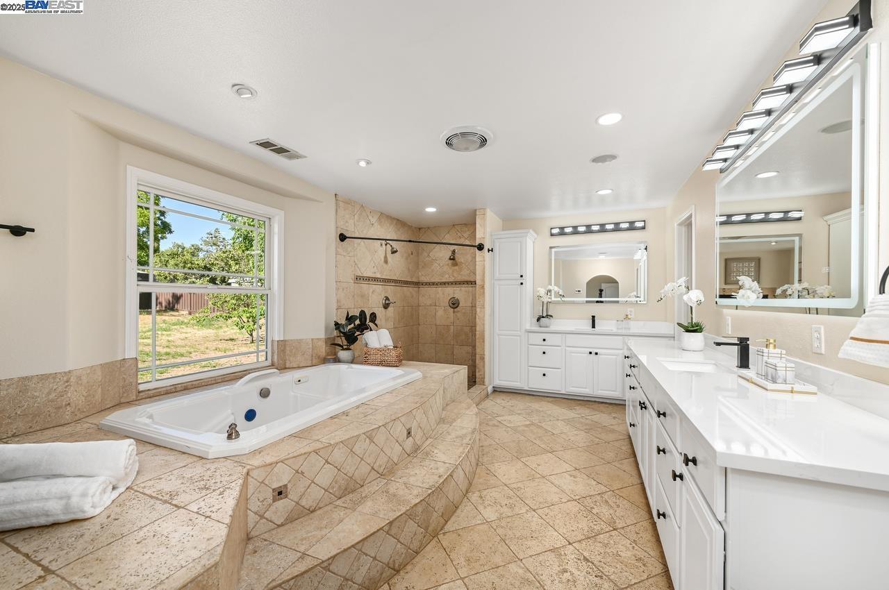 Detail Gallery Image 16 of 30 For 3370 Gardella Plz, Livermore,  CA 94551 - 5 Beds | 3 Baths