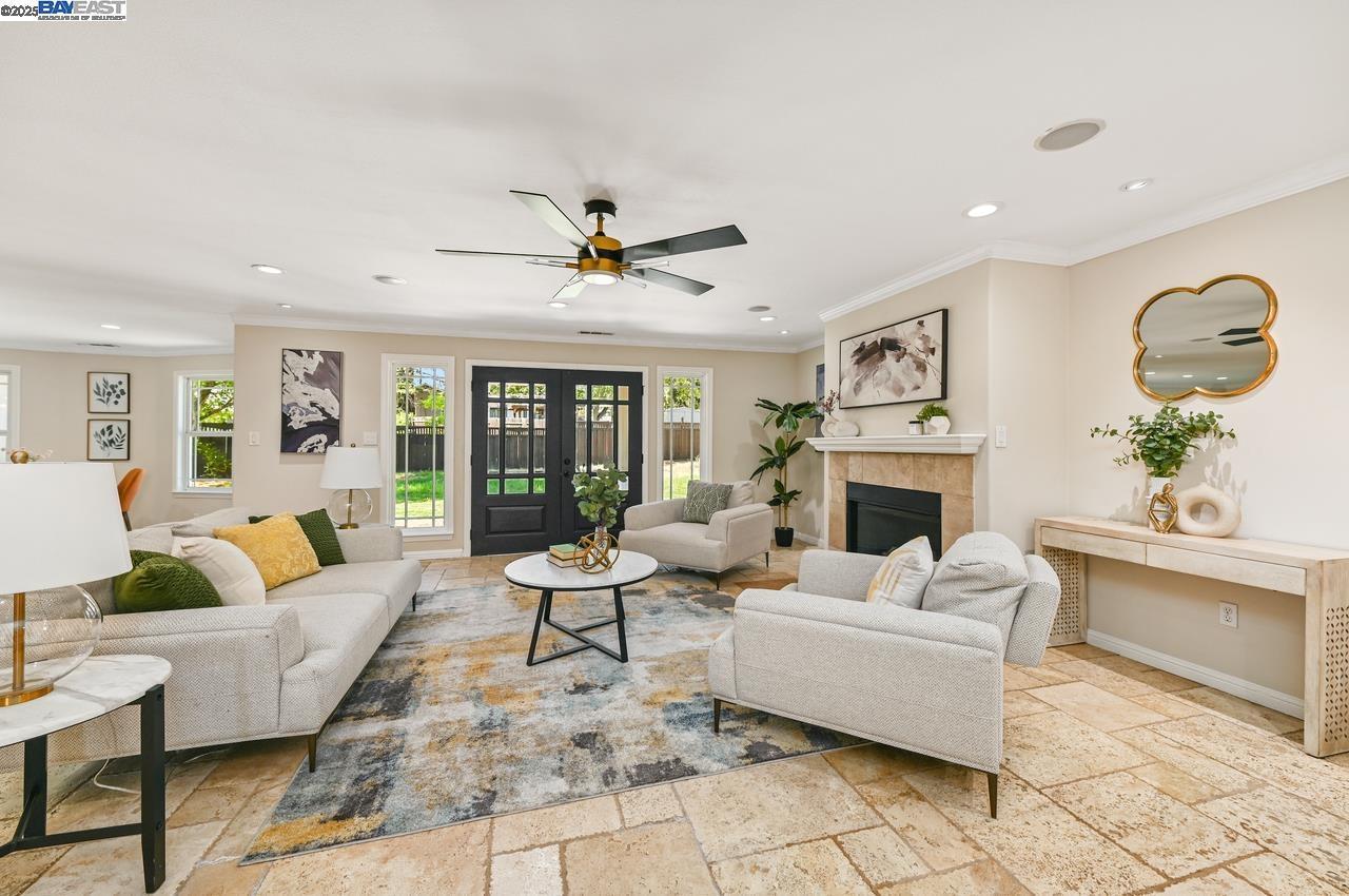 Detail Gallery Image 4 of 30 For 3370 Gardella Plz, Livermore,  CA 94551 - 5 Beds | 3 Baths