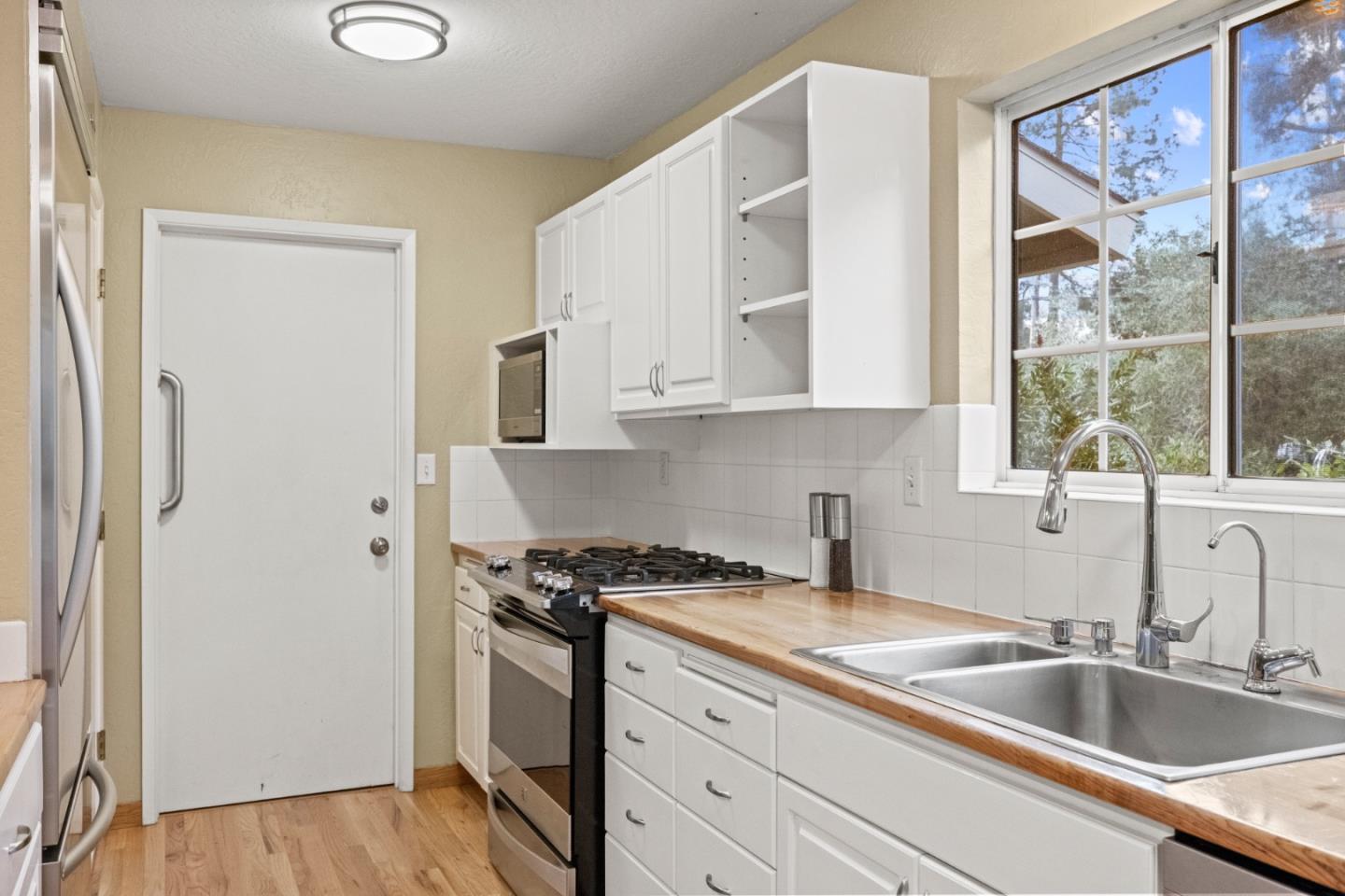 Detail Gallery Image 30 of 50 For 93 Boronda Rd, Carmel Valley,  CA 93924 - 4 Beds | 2 Baths