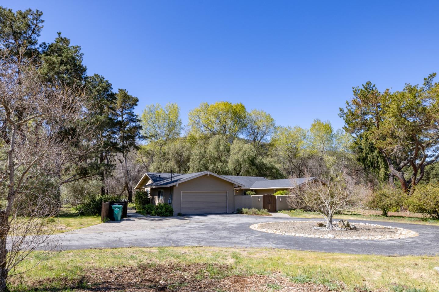 Detail Gallery Image 8 of 50 For 93 Boronda Rd, Carmel Valley,  CA 93924 - 4 Beds | 2 Baths