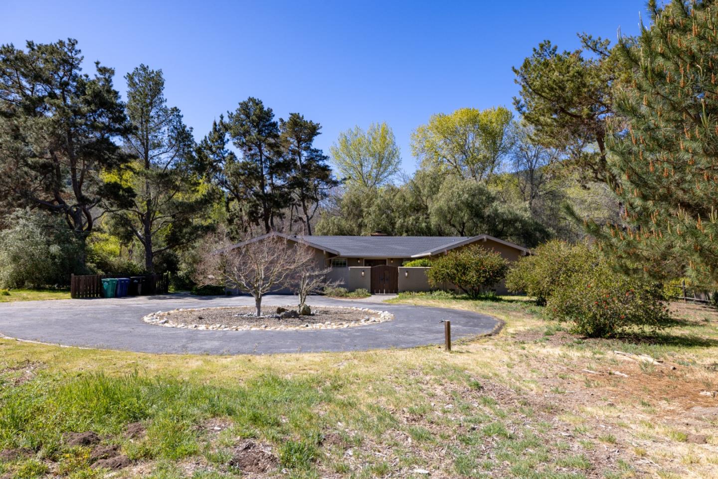 Detail Gallery Image 9 of 50 For 93 Boronda Rd, Carmel Valley,  CA 93924 - 4 Beds | 2 Baths