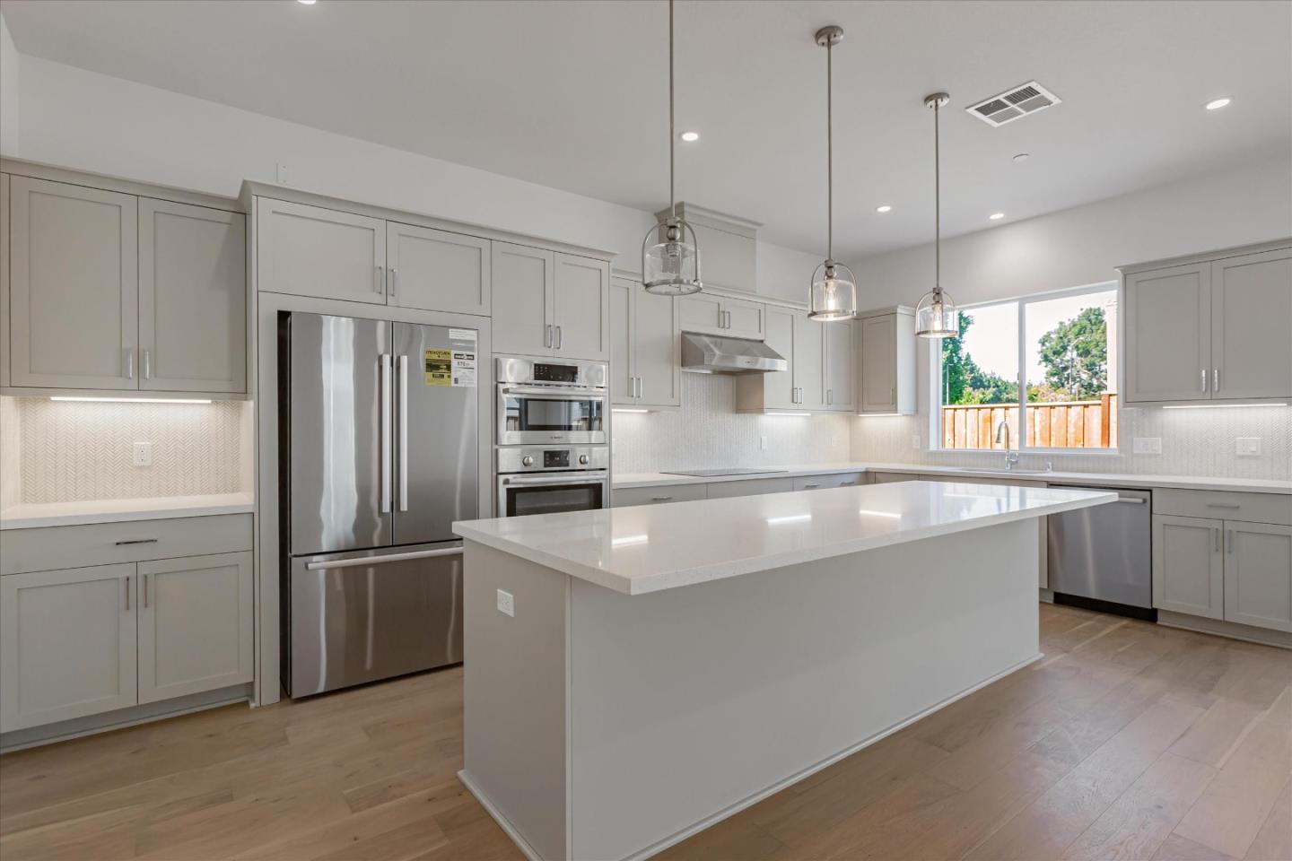 Detail Gallery Image 8 of 21 For 528 Lapis Ct, San Ramon,  CA 94583 - 4 Beds | 2/1 Baths