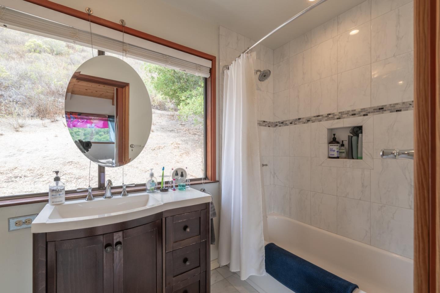 Detail Gallery Image 23 of 46 For 13330 Middle Canyon Rd, Carmel Valley,  CA 93924 - 2 Beds | 2/1 Baths
